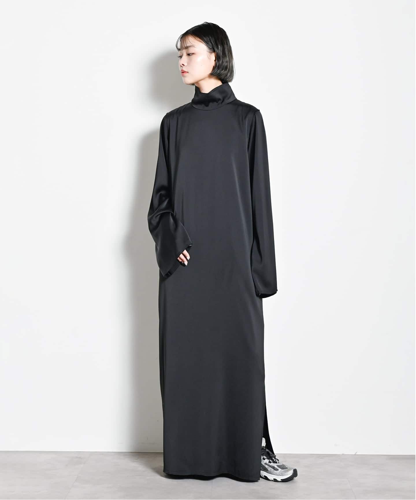 予約》HIGH NECK SATIN DRESS：ワンピース（ワンピース