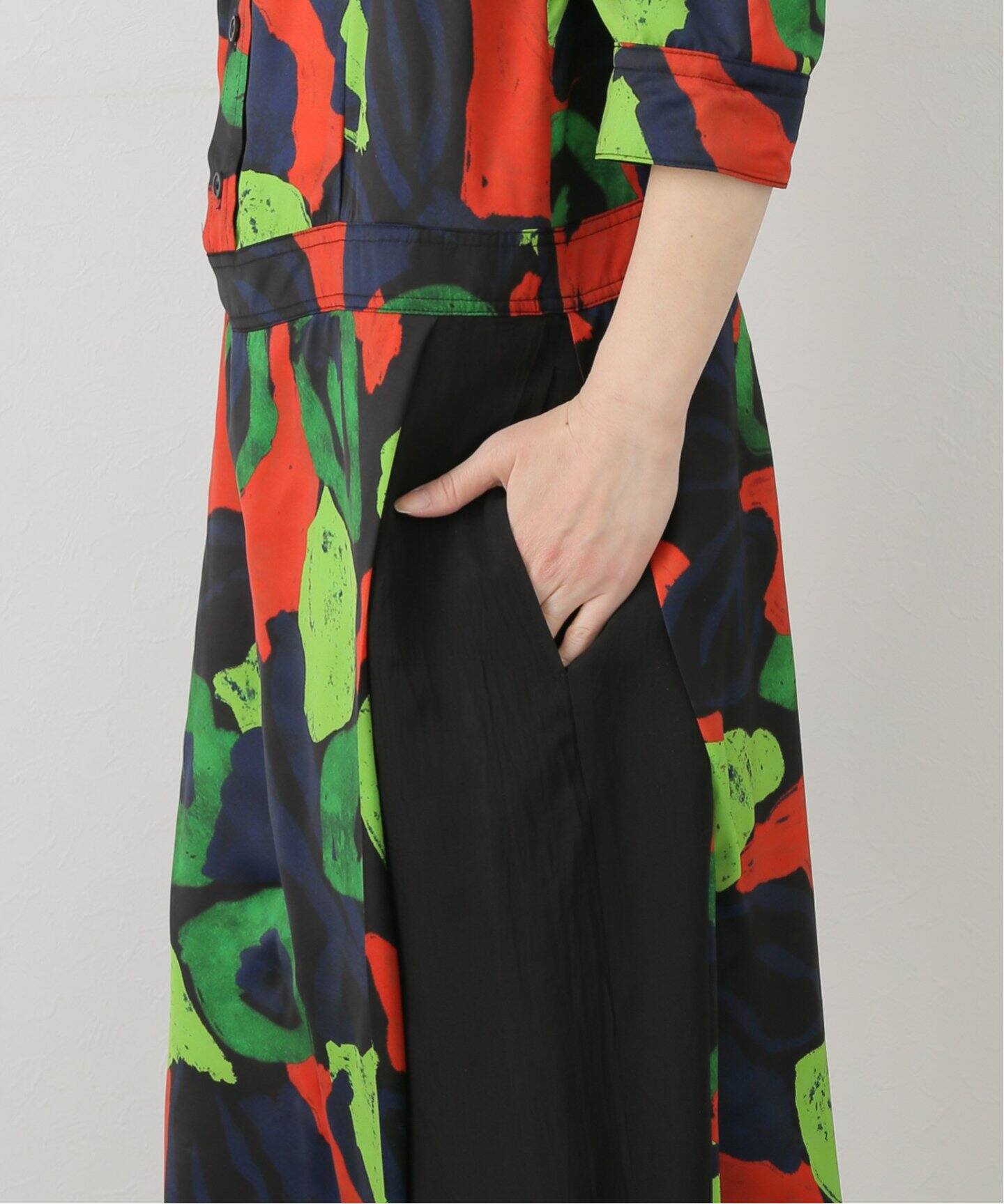 TOGA PULLA SATIN PRINT DRESS TP251-FH224：ワンピース（ワンピース 