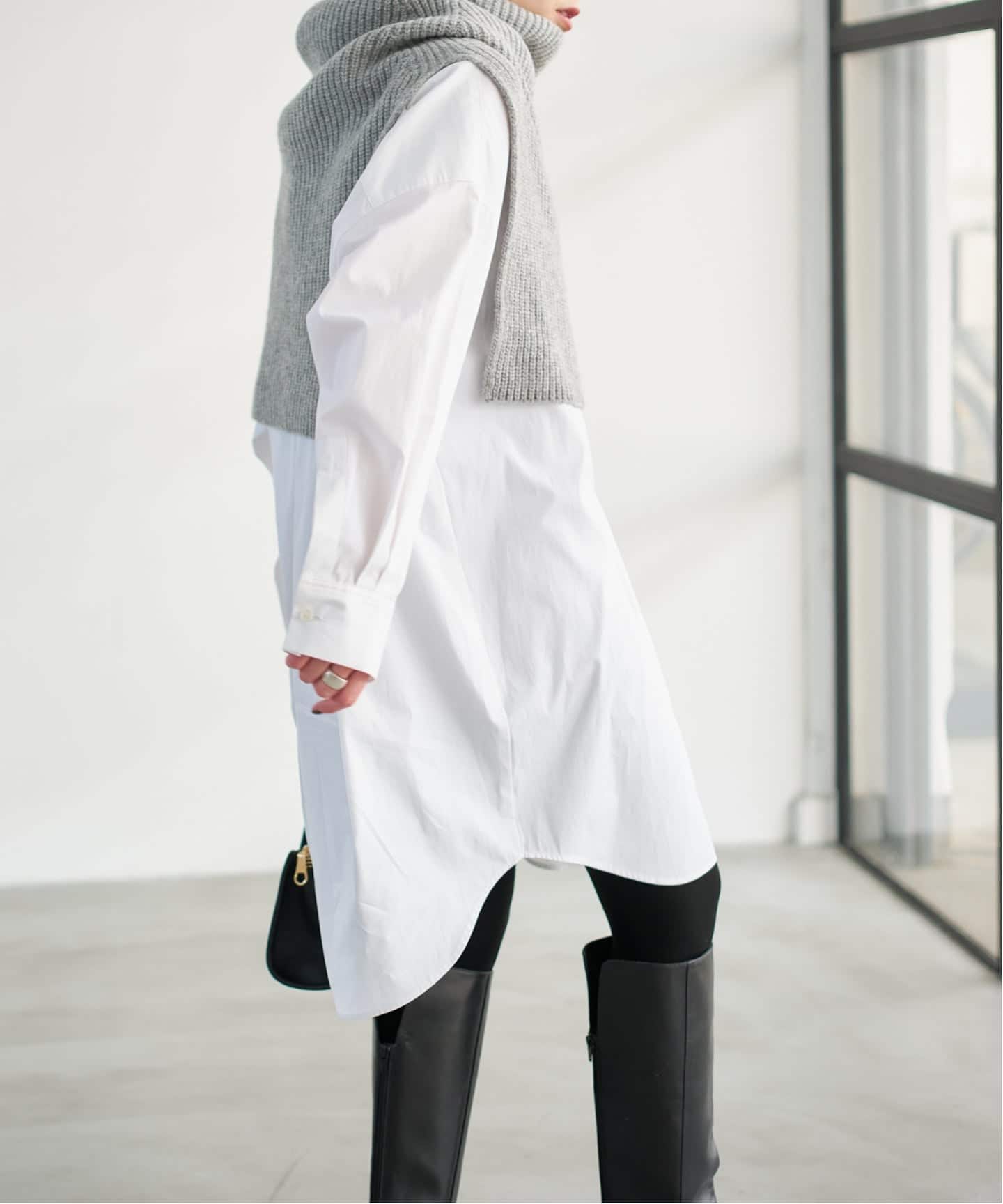 スピックアンドスパン カフスシャツ ビッグシャツ ミニワンピース ロングシャツ Spick & Span（スピックアンドスパン）の「カフスシャツミニワンピース