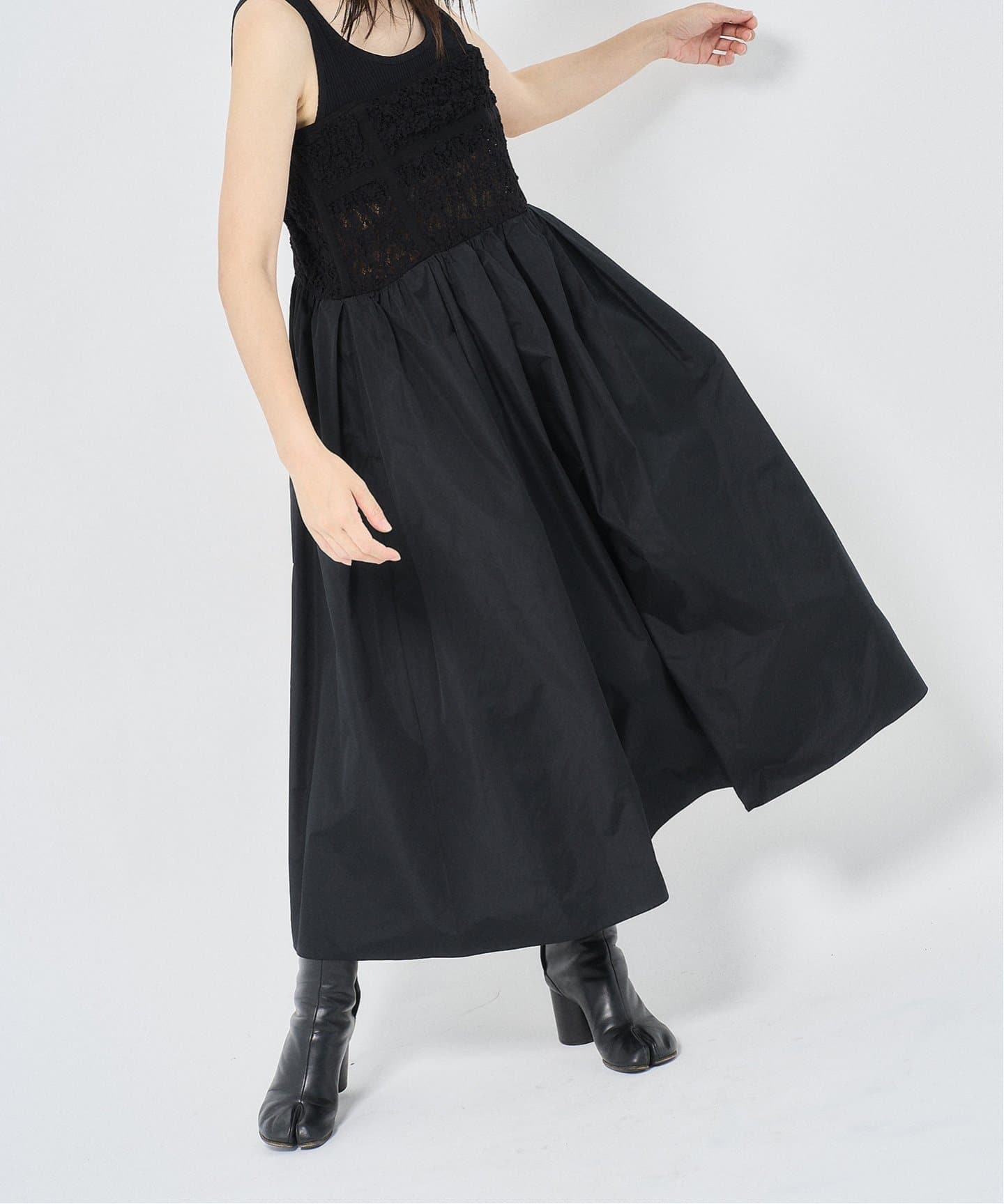 ◇新品・定価3万円・値下げ◇HARDY NOIRブラックワンピース ◇新品・定価3・値下げ◇HARDY NOIRブラックワンピース