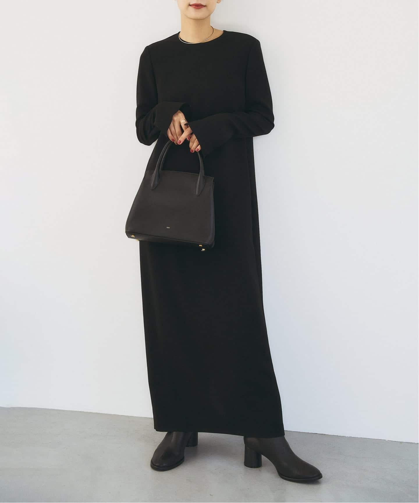 追加8》ダブルクロスミニマルロングドレス（ワンピース）｜HARDY NOIR