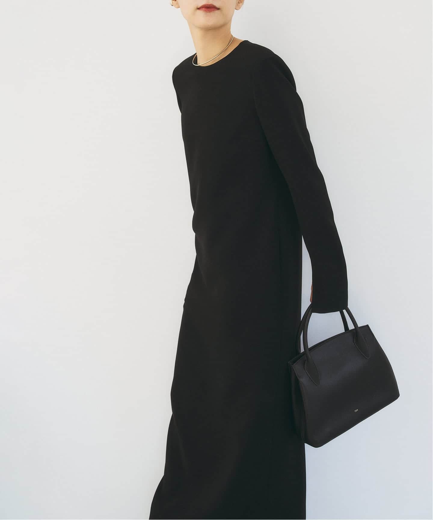 追加8》ダブルクロスミニマルロングドレス（ワンピース）｜HARDY NOIR