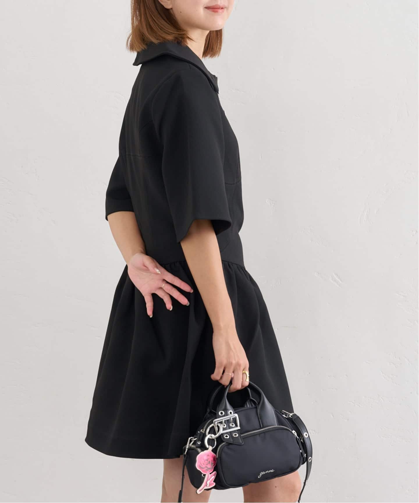 予約》GANNI/ガニー Bonded Crepe Mini Dress（ワンピース）｜U