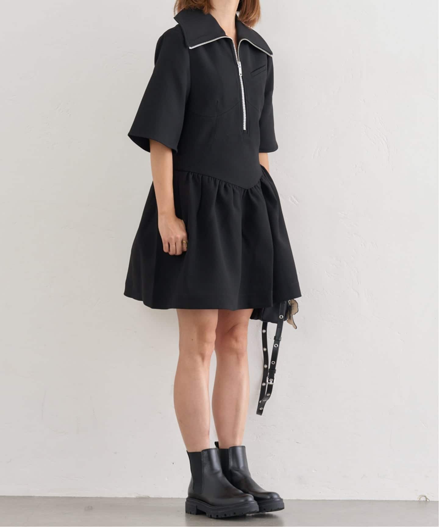 GANNI/ガニー Bonded Crepe Mini Dress（ワンピース）｜U by