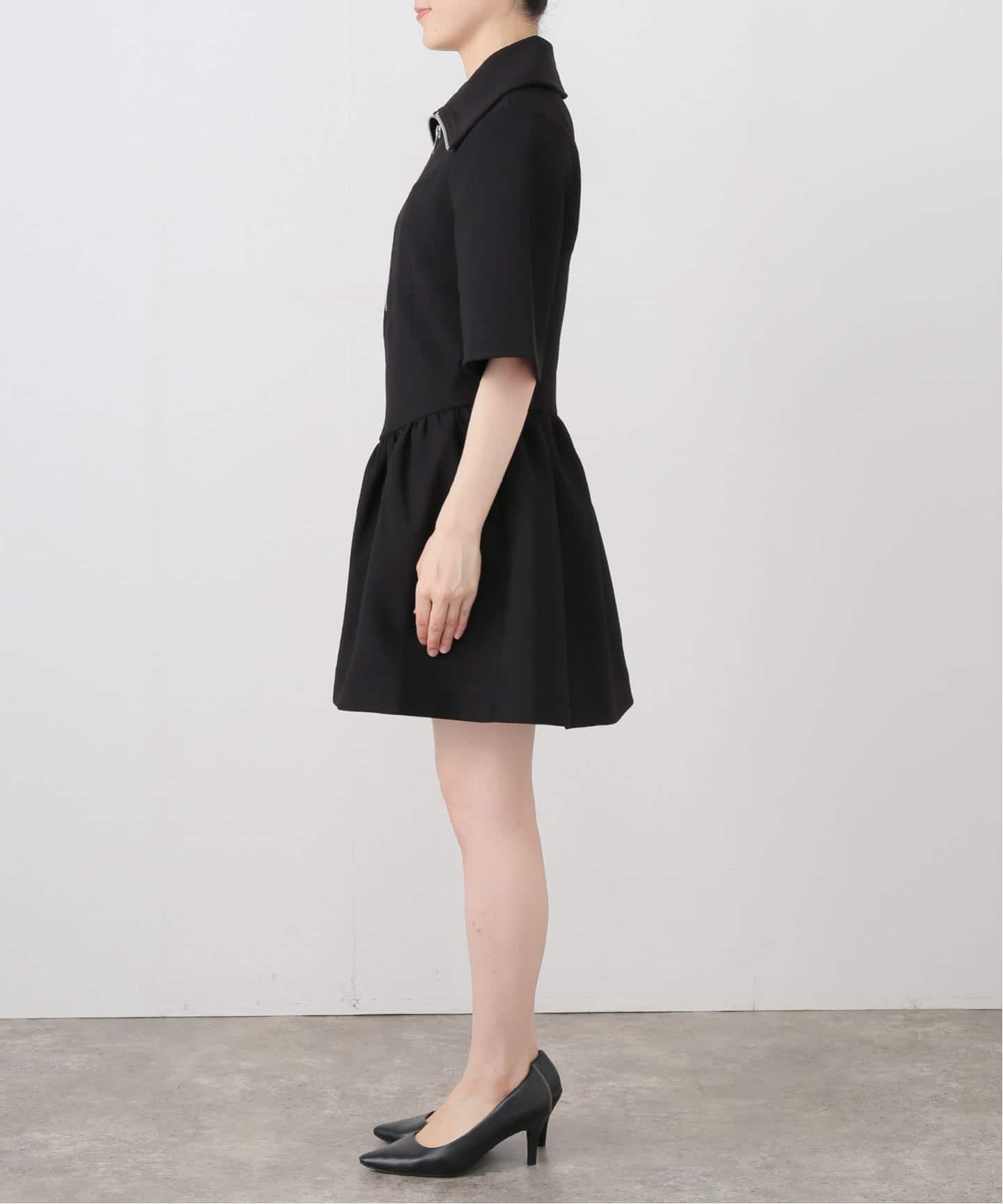 予約》GANNI/ガニー Bonded Crepe Mini Dress（ワンピース）｜U