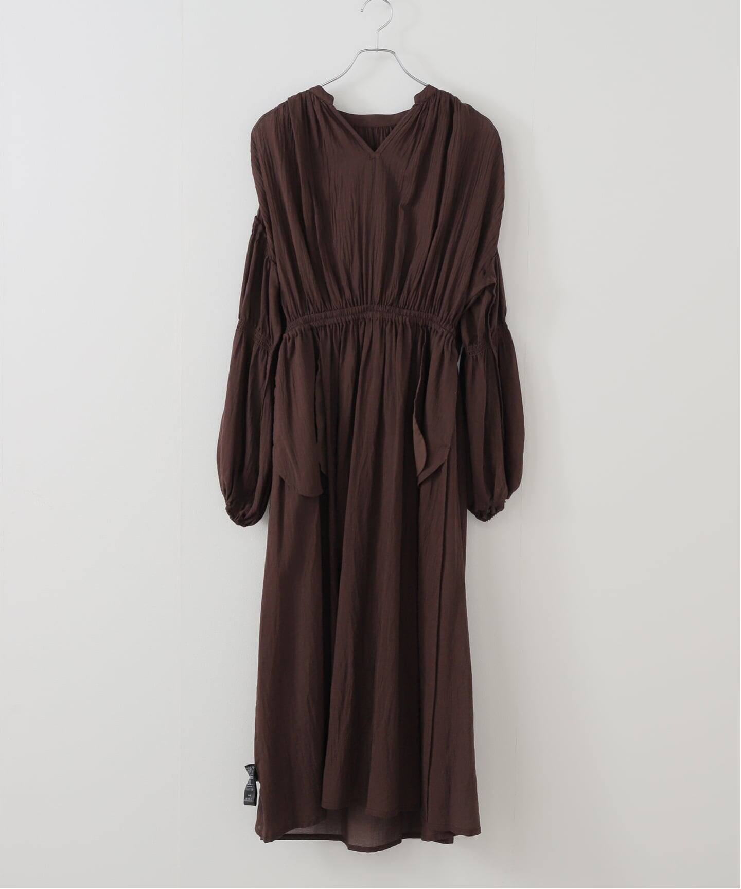 美品　アパルトモン　Vneck Gather Onepieceギャザーワンピース 美品 アパルトモン Vneck Gather Onepieceギャザーワンピース L