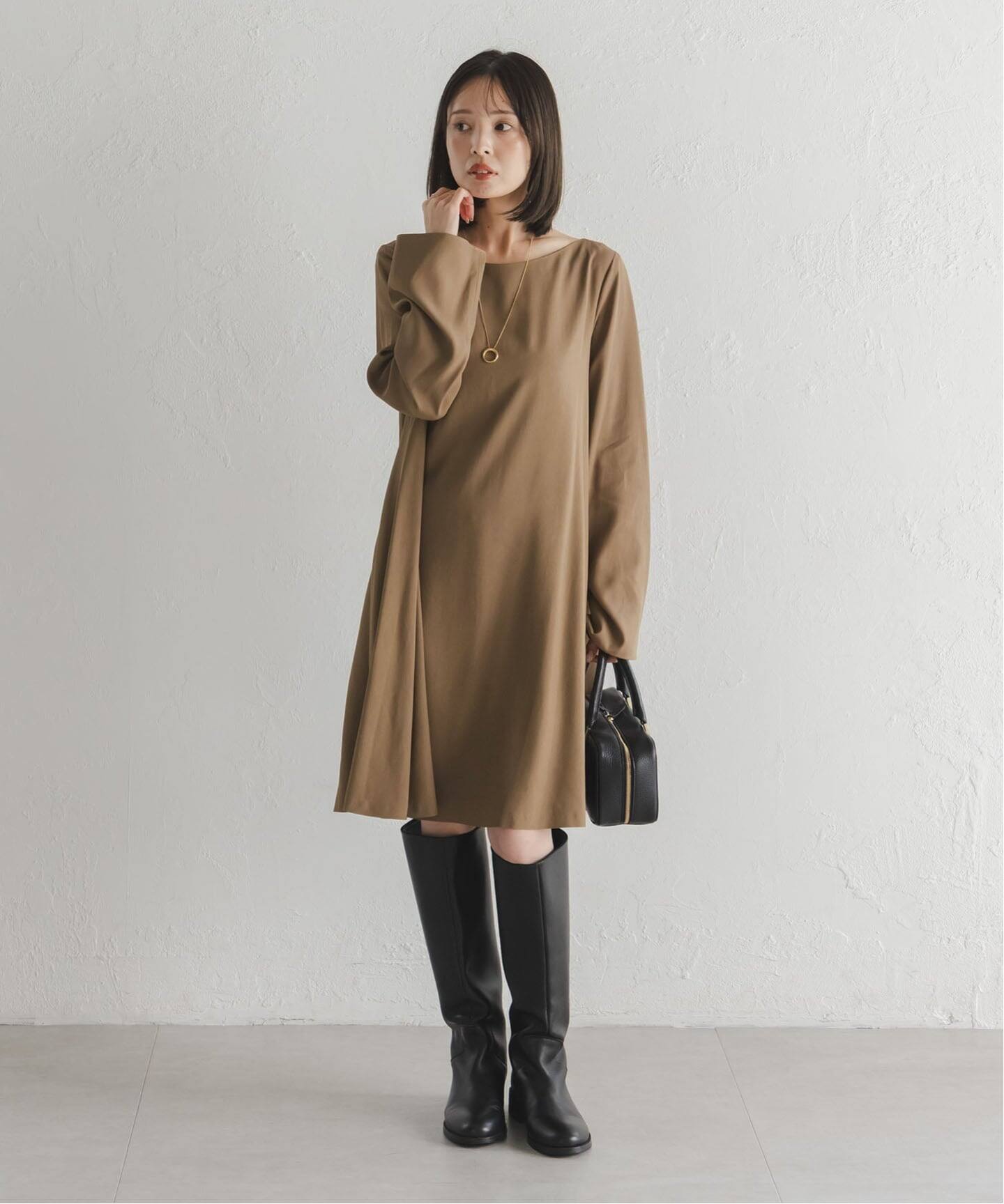 バックコンシャスAラインミニワンピース（ワンピース）｜NOBLE