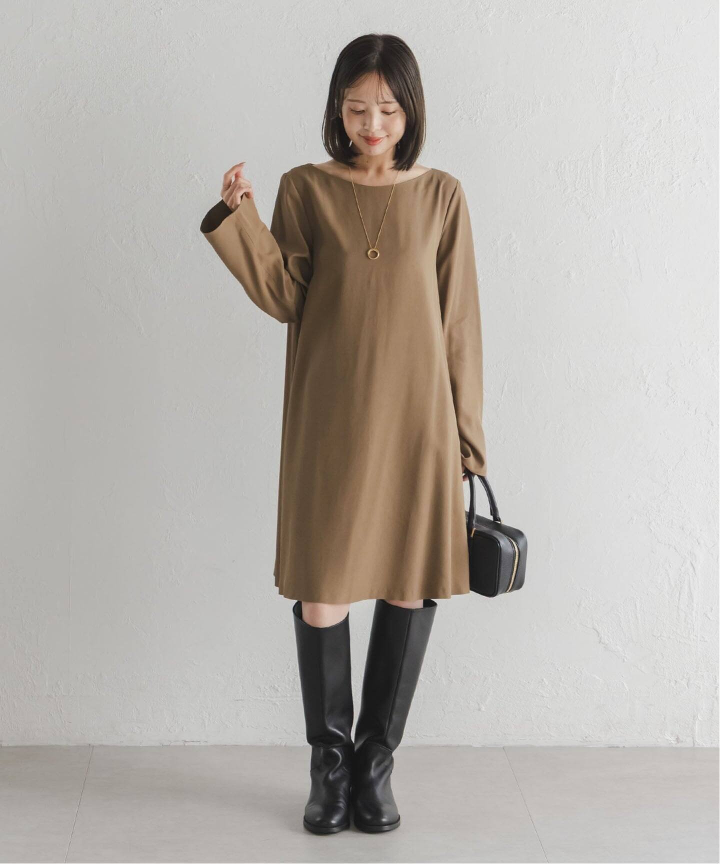 バックコンシャスAラインミニワンピース（ワンピース）｜NOBLE