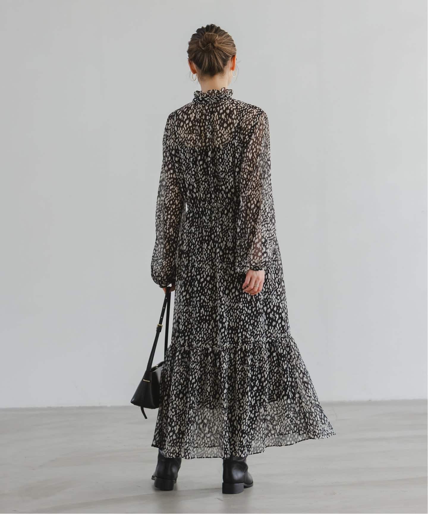 ランダムドットプリントギャザーワンピース（ワンピース）｜NOBLE