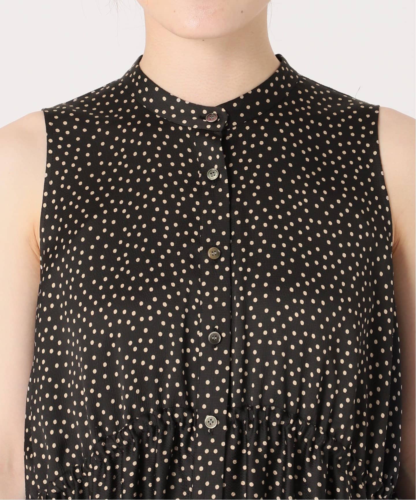 Noble　未使用 ドットサッカードロストワンピース Noble（ノーブル）の「ドットサッカードロストワンピース