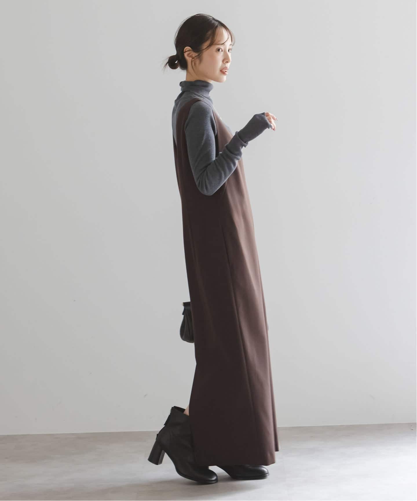 WEB限定追加》ストレートVネックワンピース（ワンピース