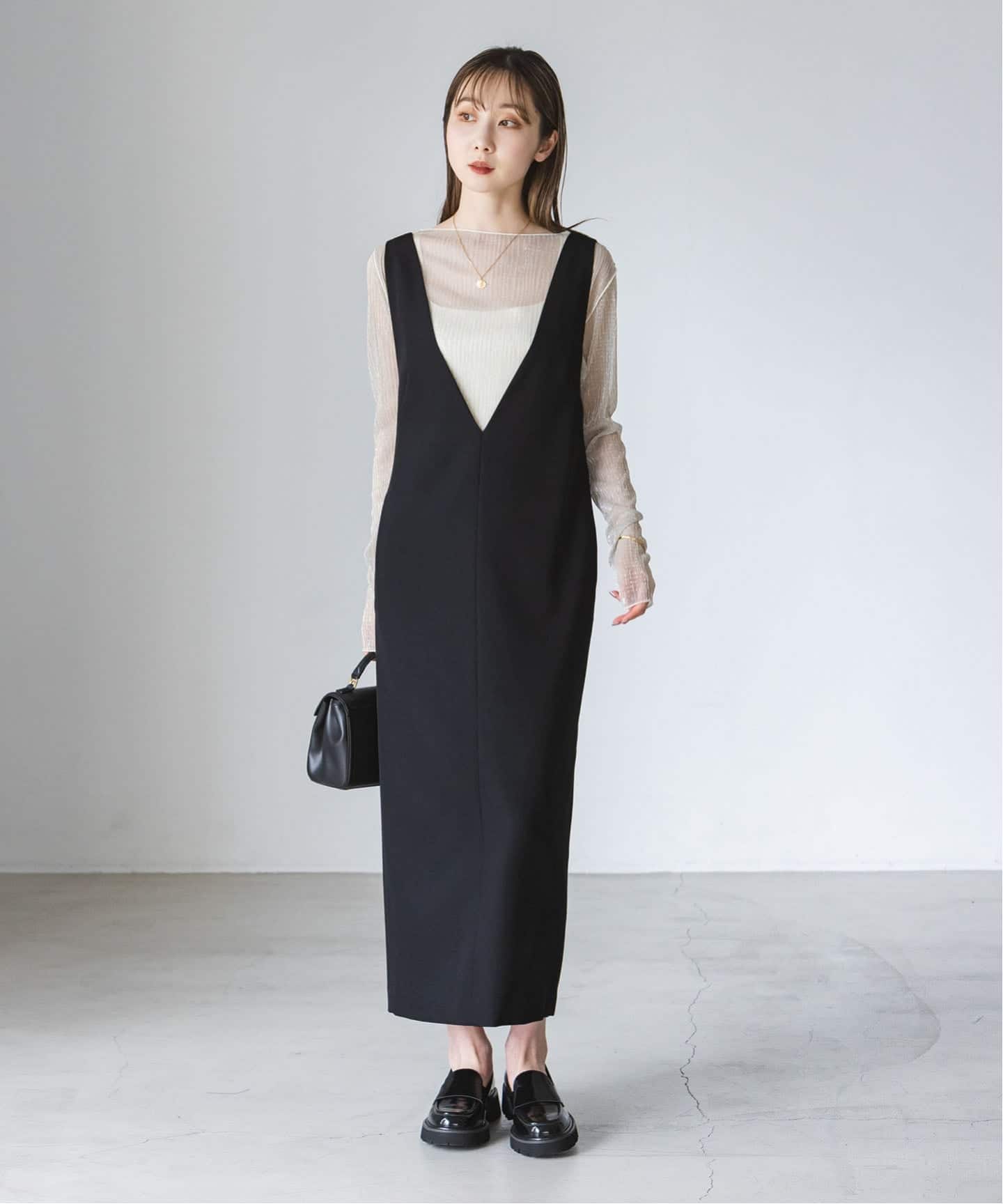 WEB限定追加予約》ストレートVネックワンピース（ワンピース