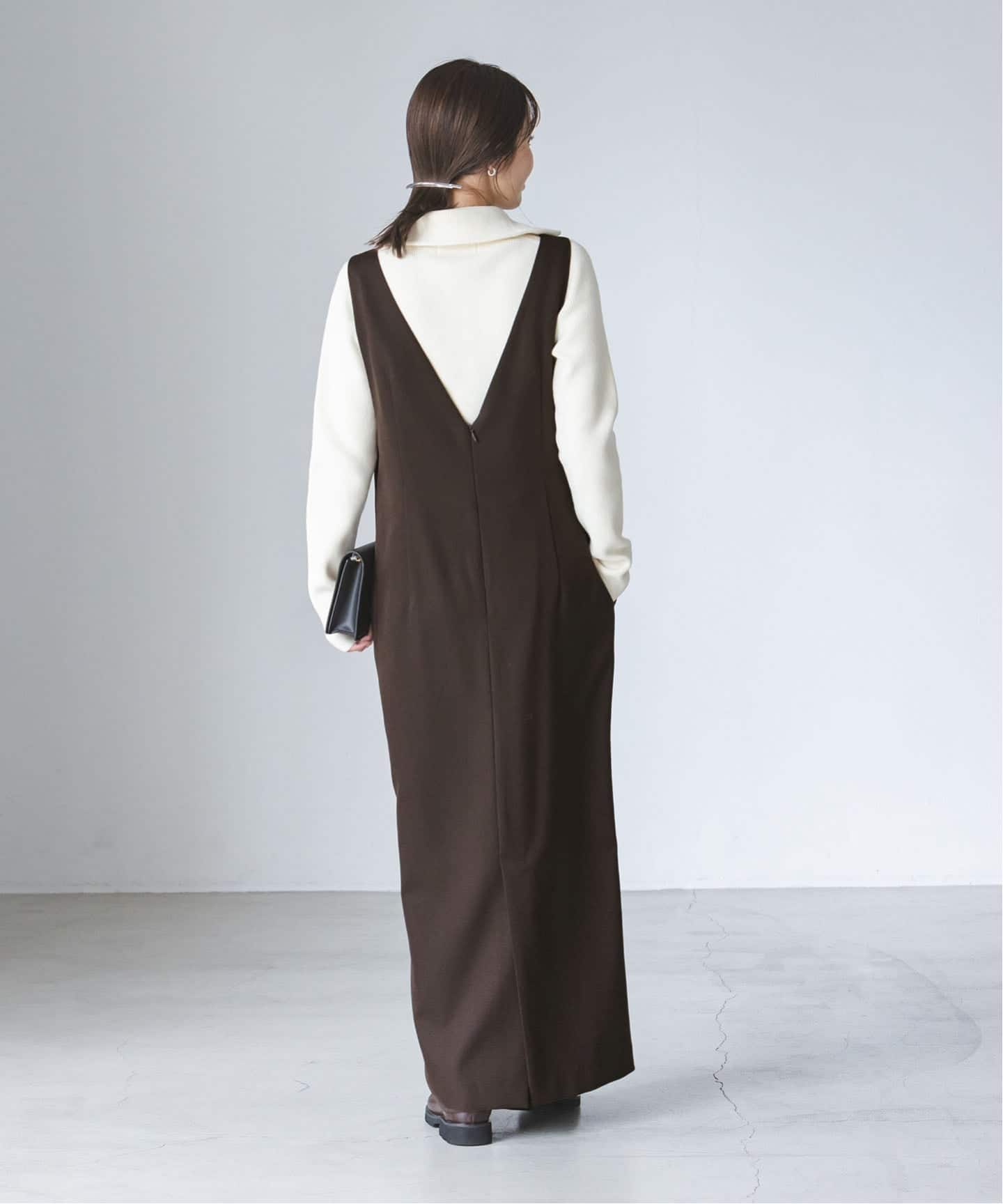 NOBLE ストレートVネックワンピース NOBLE】ストレートVネックワンピース