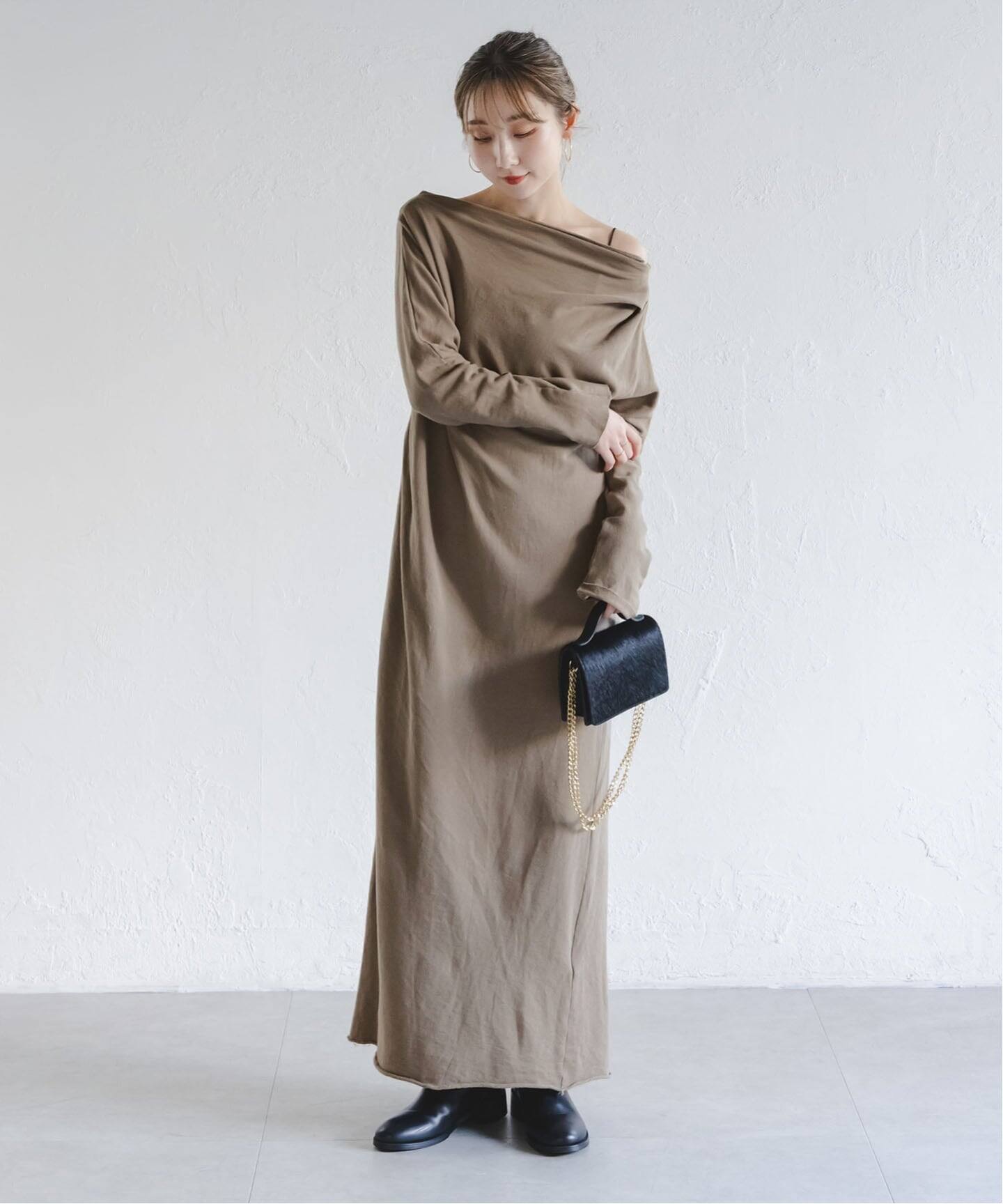 新品 MICA&DEAL タックギャザーワンピース カーキ MICA&DEAL（マイカ
