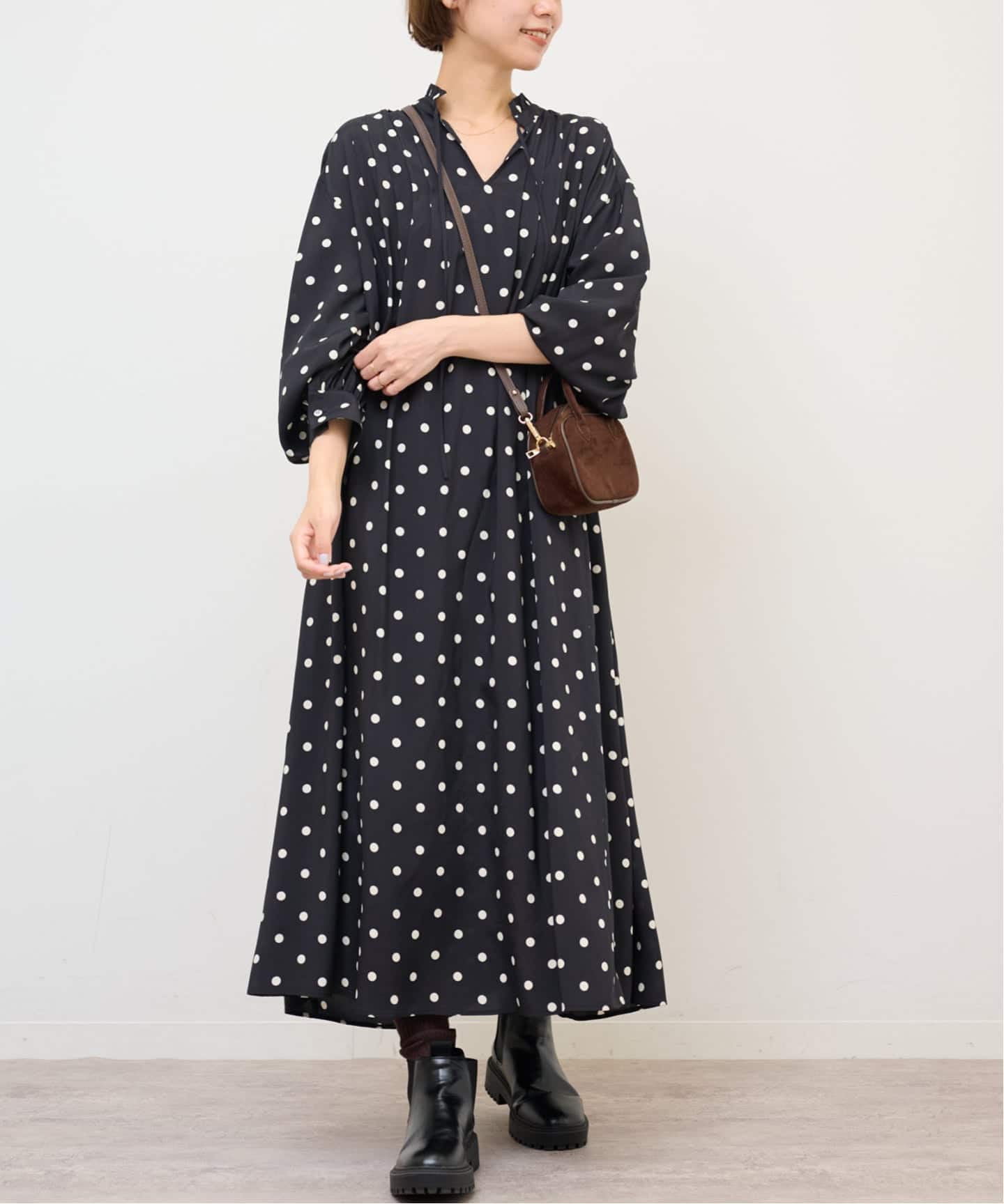 WEB限定》ドットプリントピンタックフレアワンピース（ワンピース