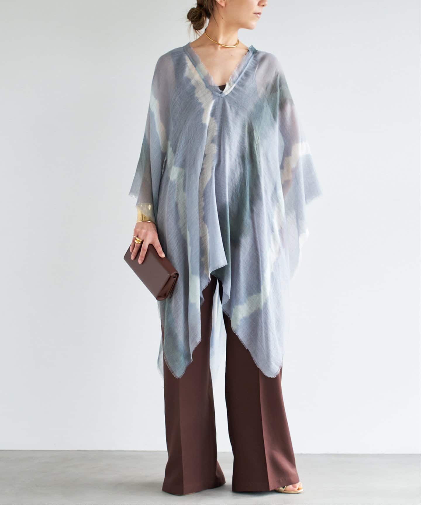 MARE DI LATTE/マレ・ディ・ラテ】RAFAELE SHORT PONCHO MARE DI LATTE/マレ・ディ・ラテ】RAFAELE SHORT PONCHO