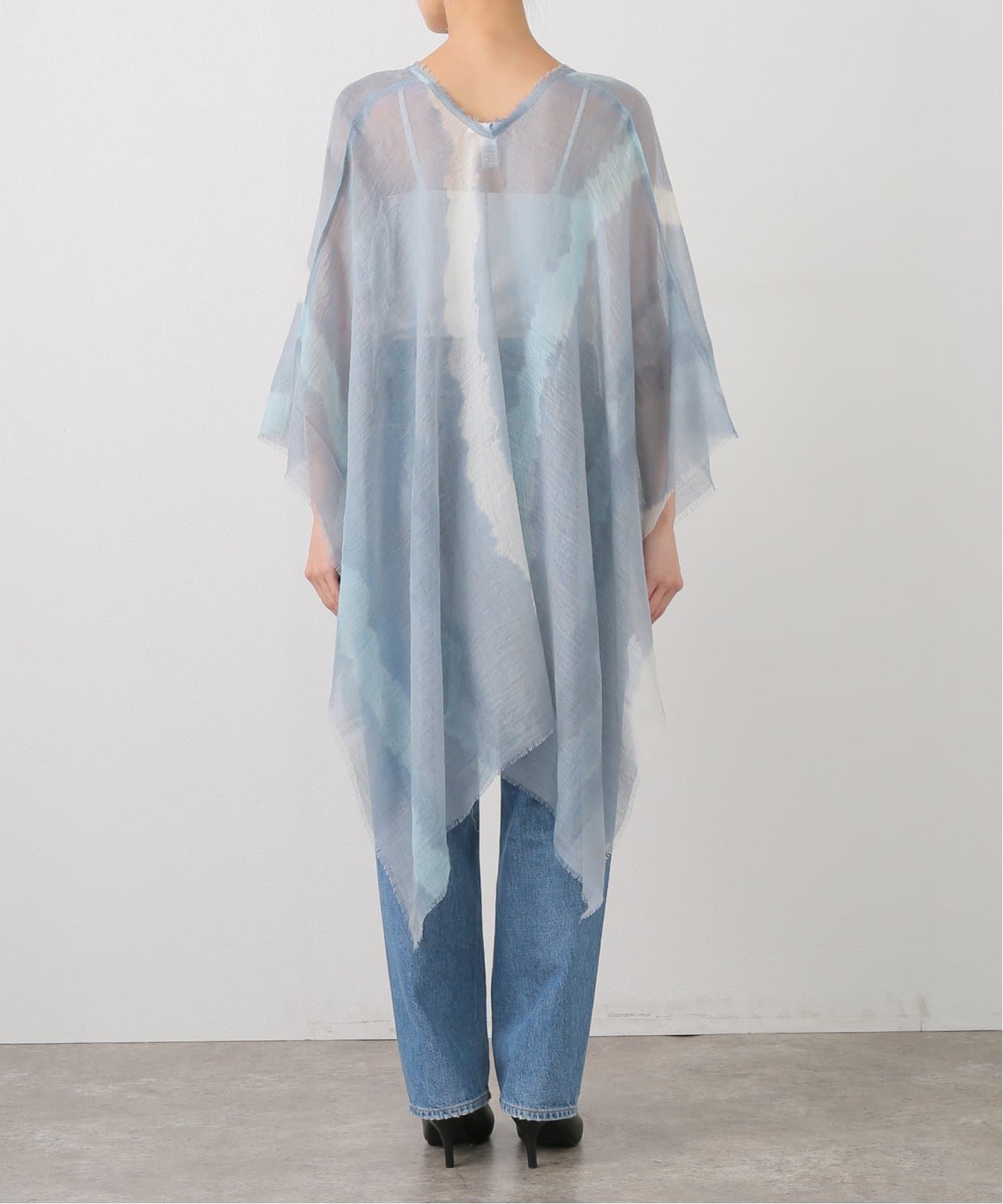 MARE DI LATTE/マレ・ディ・ラテ】RAFAELE SHORT PONCHO MARE DI LATTE/マレ・ディ・ラテ】RAFAELE SHORT PONCHO