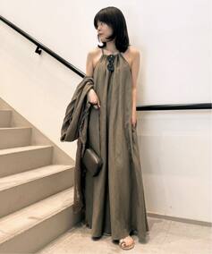 HALTER NECK DRESSのコーディネートスナップ（STAFF.S）｜L