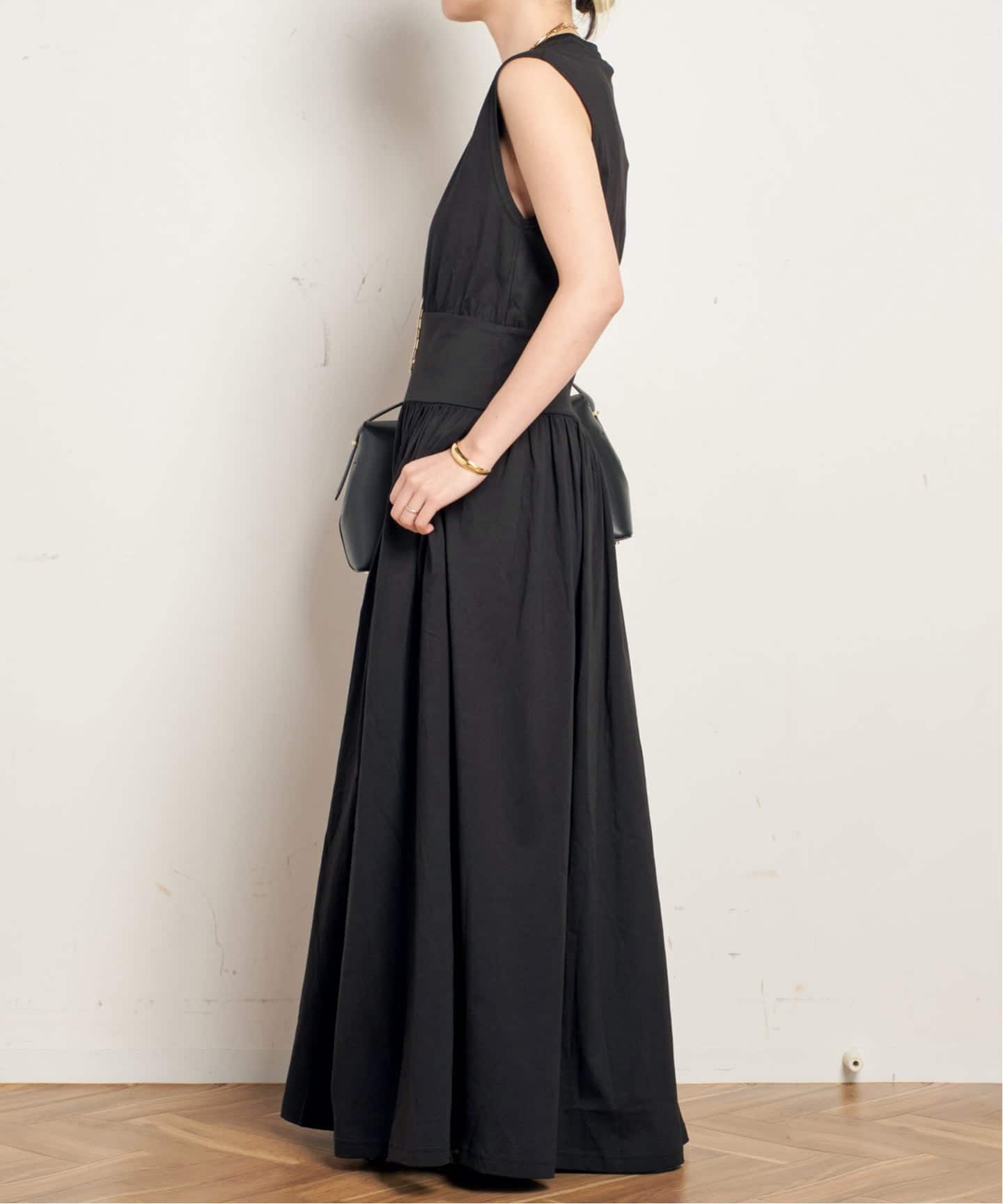 【TOTEME】ノースリーブコットンTシャツドレス TOTEME/トーテム】SLEEVELESS COTTON TEE DRESS（ワンピース