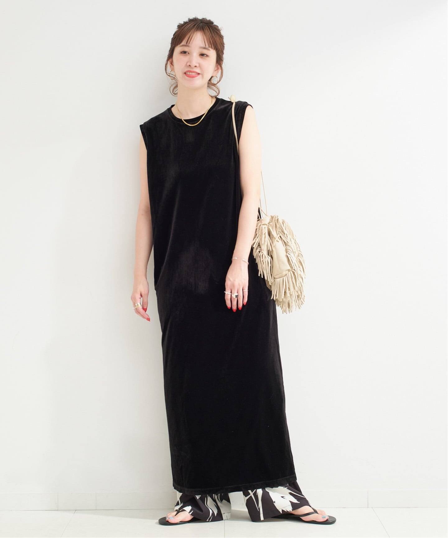 ￼￼ベロアIラインワンピースドレス Leja｜LEJA-花柄スパンコールベロアIラインワンピースドレス