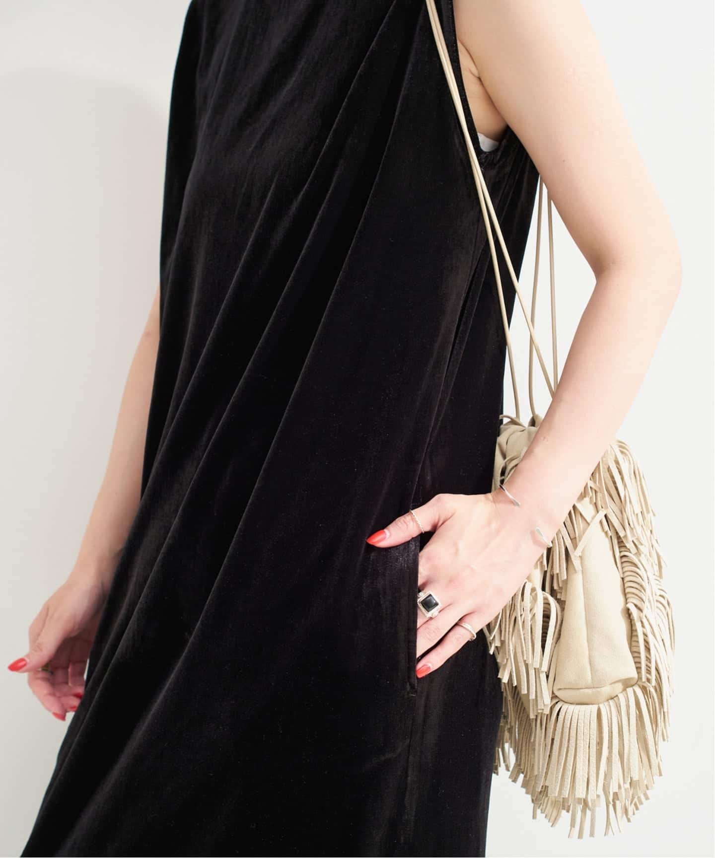 ￼￼ベロアIラインワンピースドレス 追加》【WEB限定】手洗い可 / クレープベロア Iラインワンピース