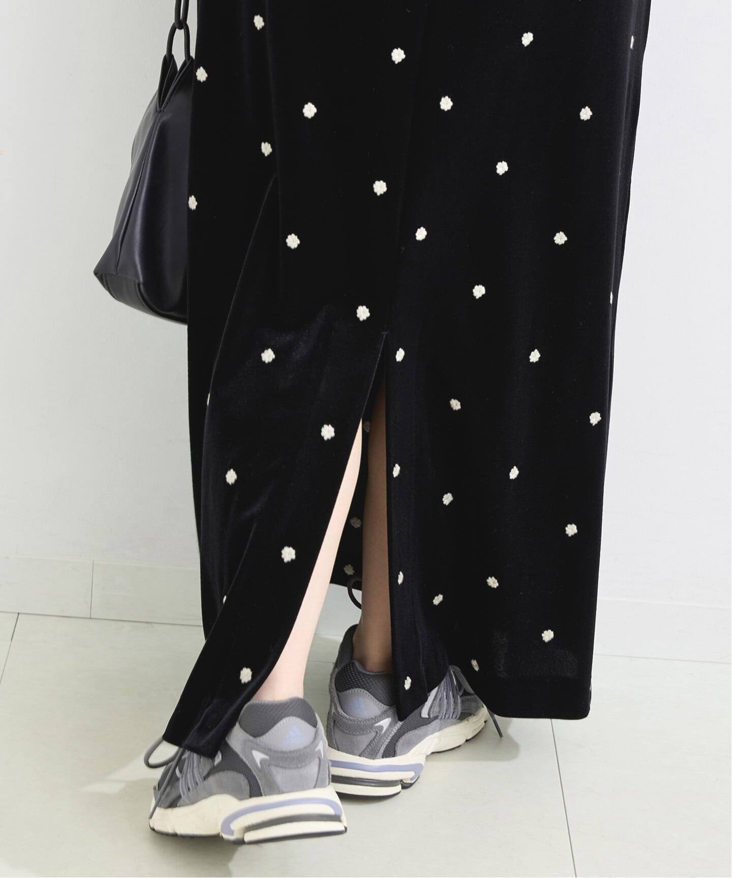 【新品】ベーセーストック　ベロアフラワー刺繍ワンピース 追加》【WEB限定】手洗い可 / ベロアフラワー刺繍ワンピース