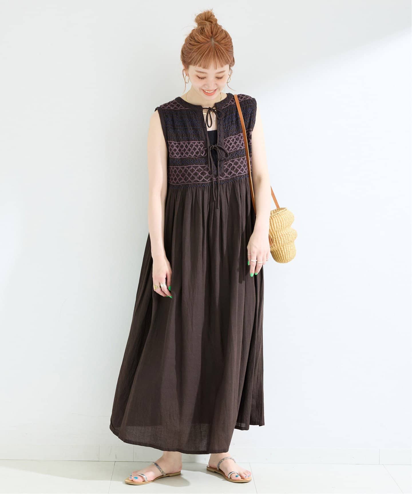 【美品】ハンドスモッキングワンピース 084123582_29_m.webp