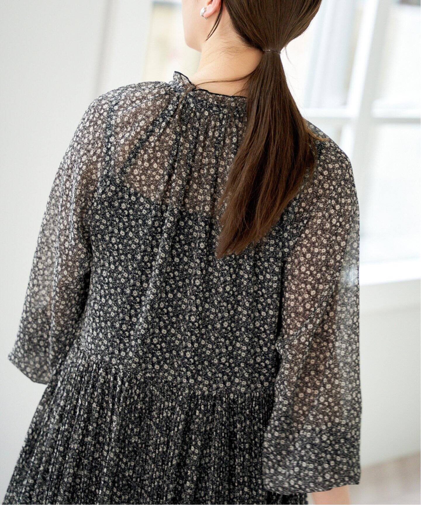 ✴︎専用【新品】IENAイエナ　MONOボタニーノースリーブ小花柄ブラウスブラック MONOボタニーノースリーブ（シャツ／ブラウス）｜IENA（イエナ