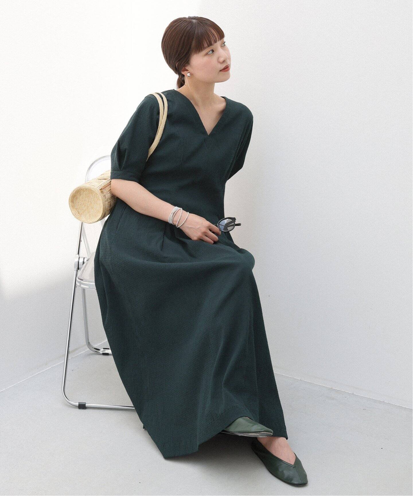 WEB限定/追加2》B. サッカーVネックワンピース（ワンピース