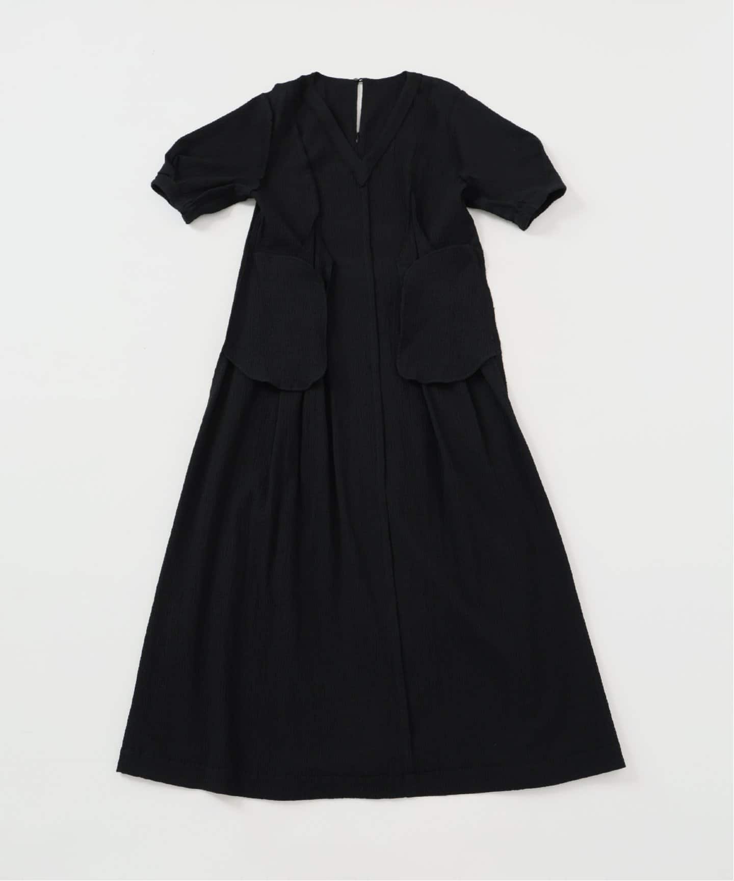 タイムセール❤︎完売品❤︎❤︎新品★IENAVネックワンピース★ WEB限定/追加2》B. サッカーVネックワンピース（ワンピース）｜IENA