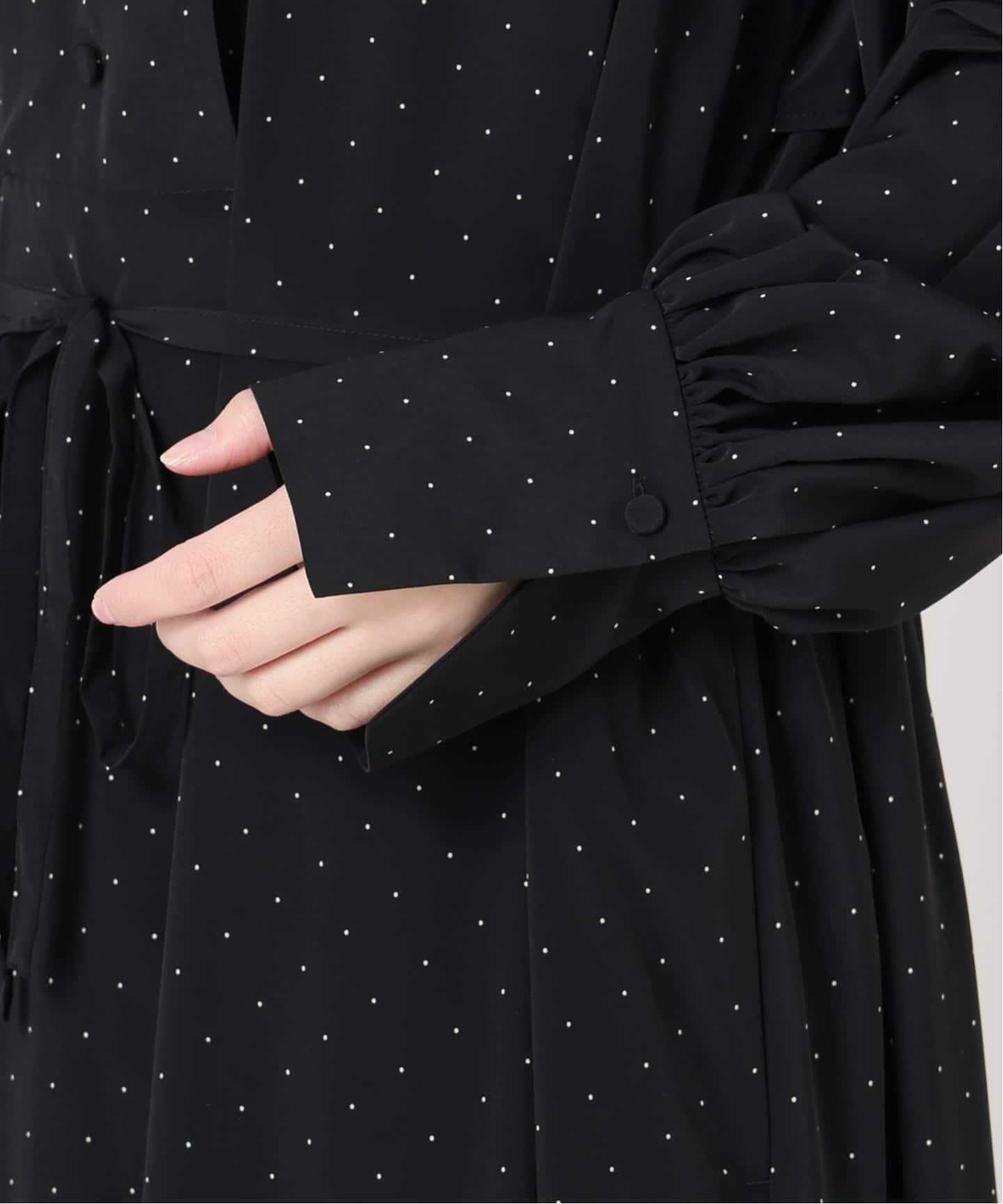 ゆうの　新品✨IENA 25SS ドットサッシュワンピース　ブラック　水玉 ニュアンスカラードットワンピース（ワンピース）｜IENA（イエナ