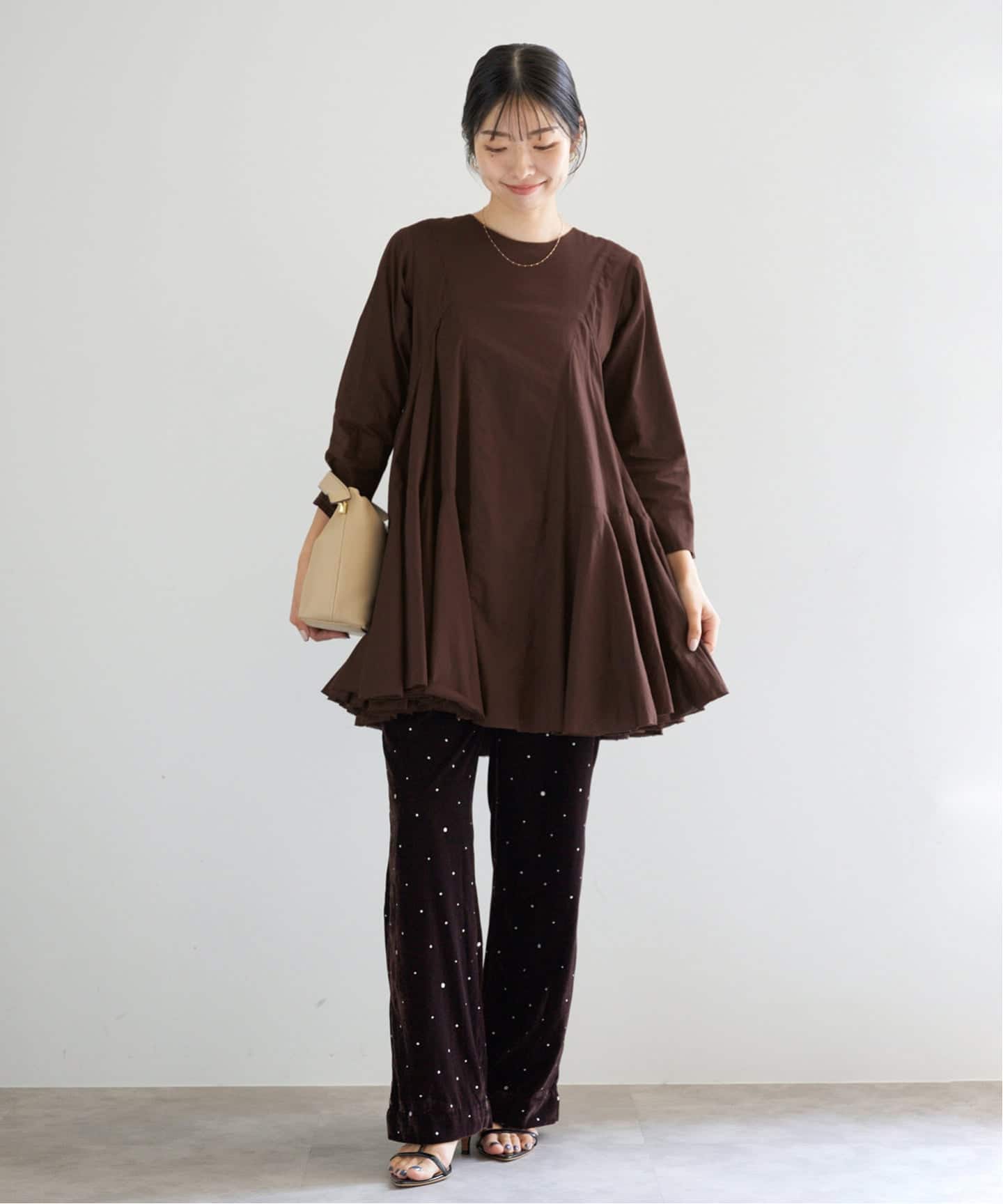 イエナ AAYUSHI/アユーシ 別注 ロングスリーブラッフルドレス AAYUSHI/アユーシ 別注 ロングスリーブラッフルドレス（ワンピース