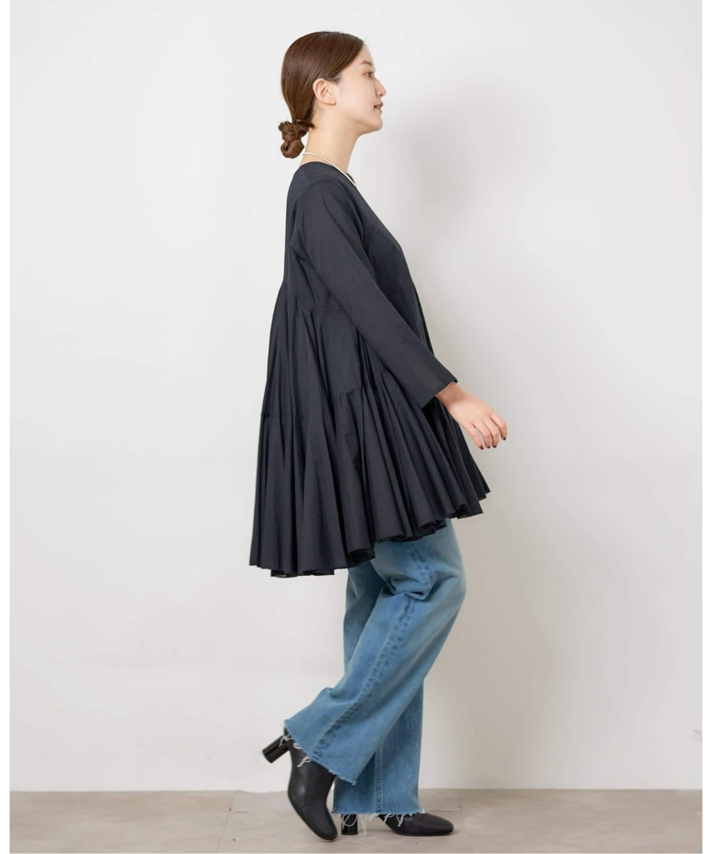 AAYUSHI今期完売ラッフルスリーブカットワークワンピース AAYUSHI今期完売ラッフルスリーブカットワークワンピース - メルカリ