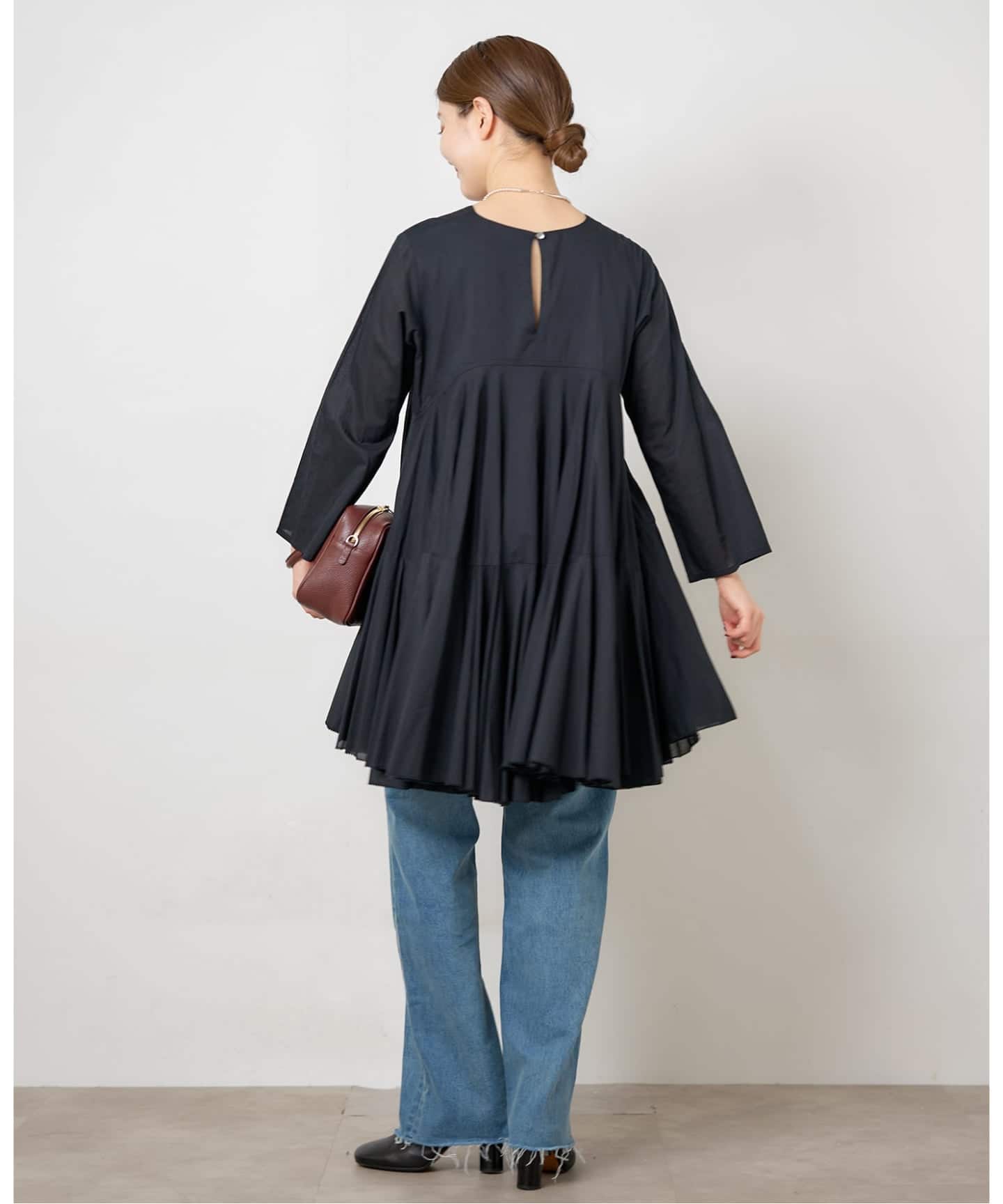 AAYUSHI/アユーシ 別注 ロングスリーブラッフルドレス（ワンピース