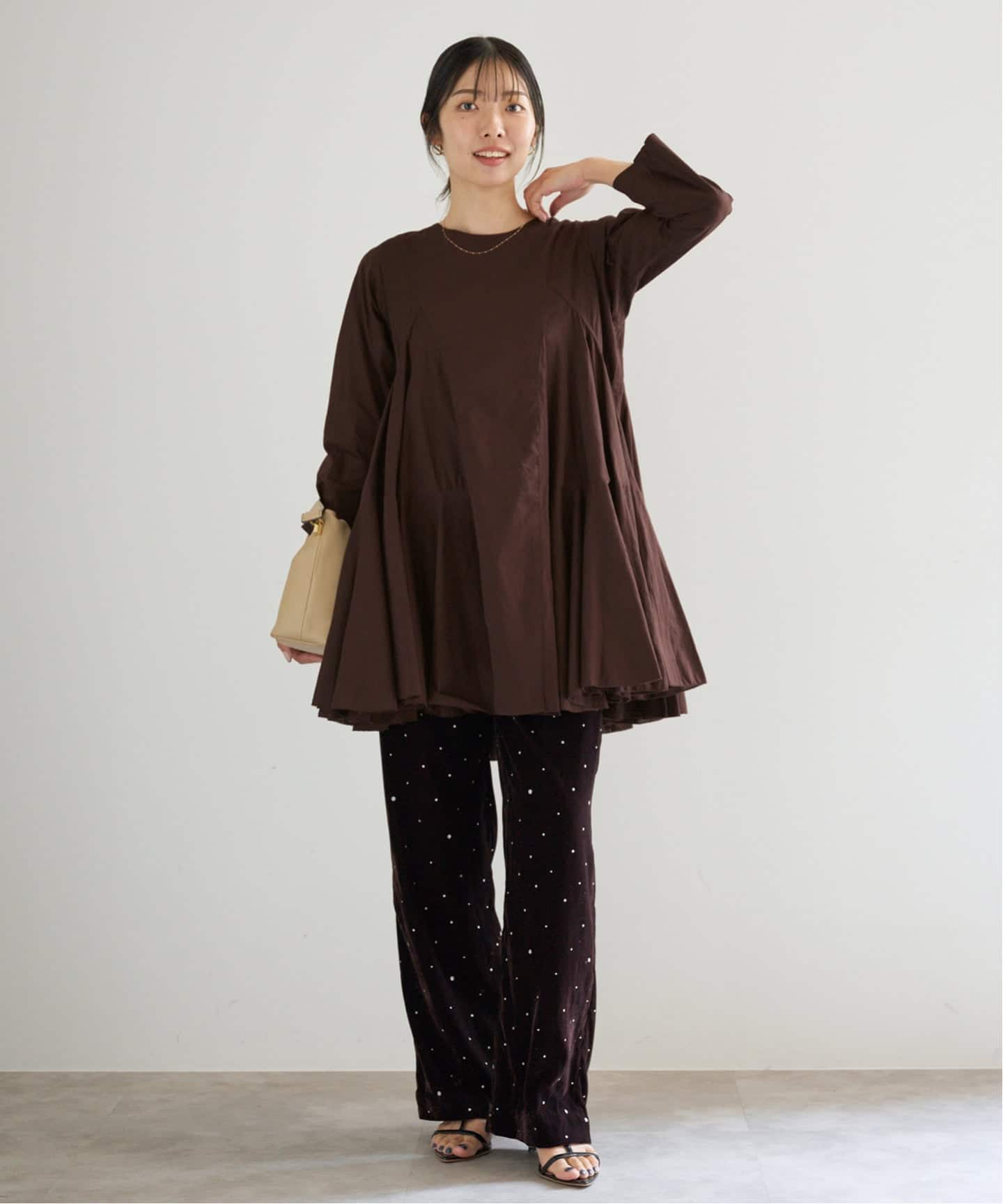AAYUSHI今期完売ラッフルスリーブカットワークワンピース SFN0201〕ラッフルスリーブカットワークワンピース | AAYUSHI