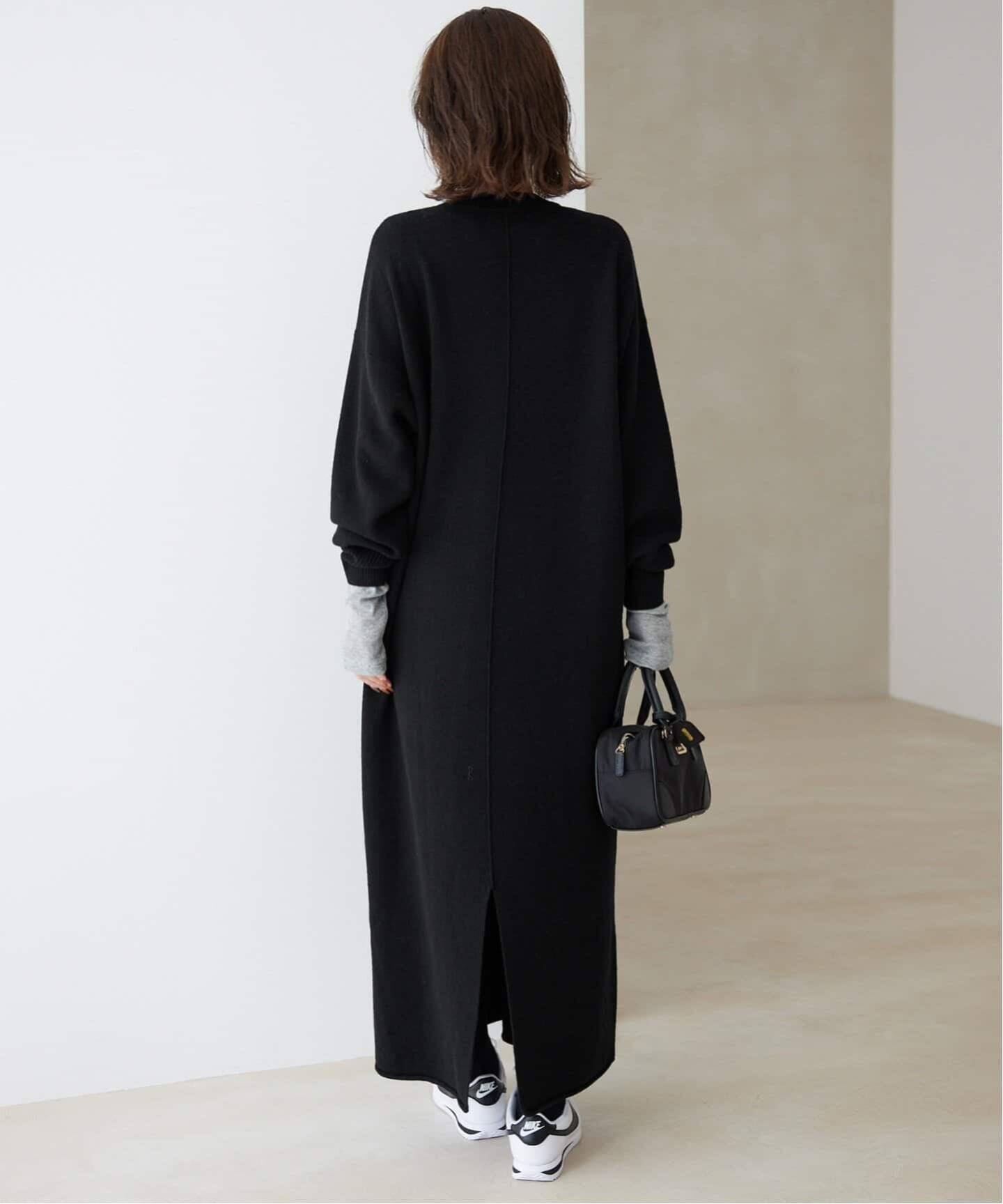 2022AW スローブイエナ ウォッシャブル フレアニットワンピース 黒 F SLOBE IENA（スローブイエナ）の「ウォッシャブルフレア