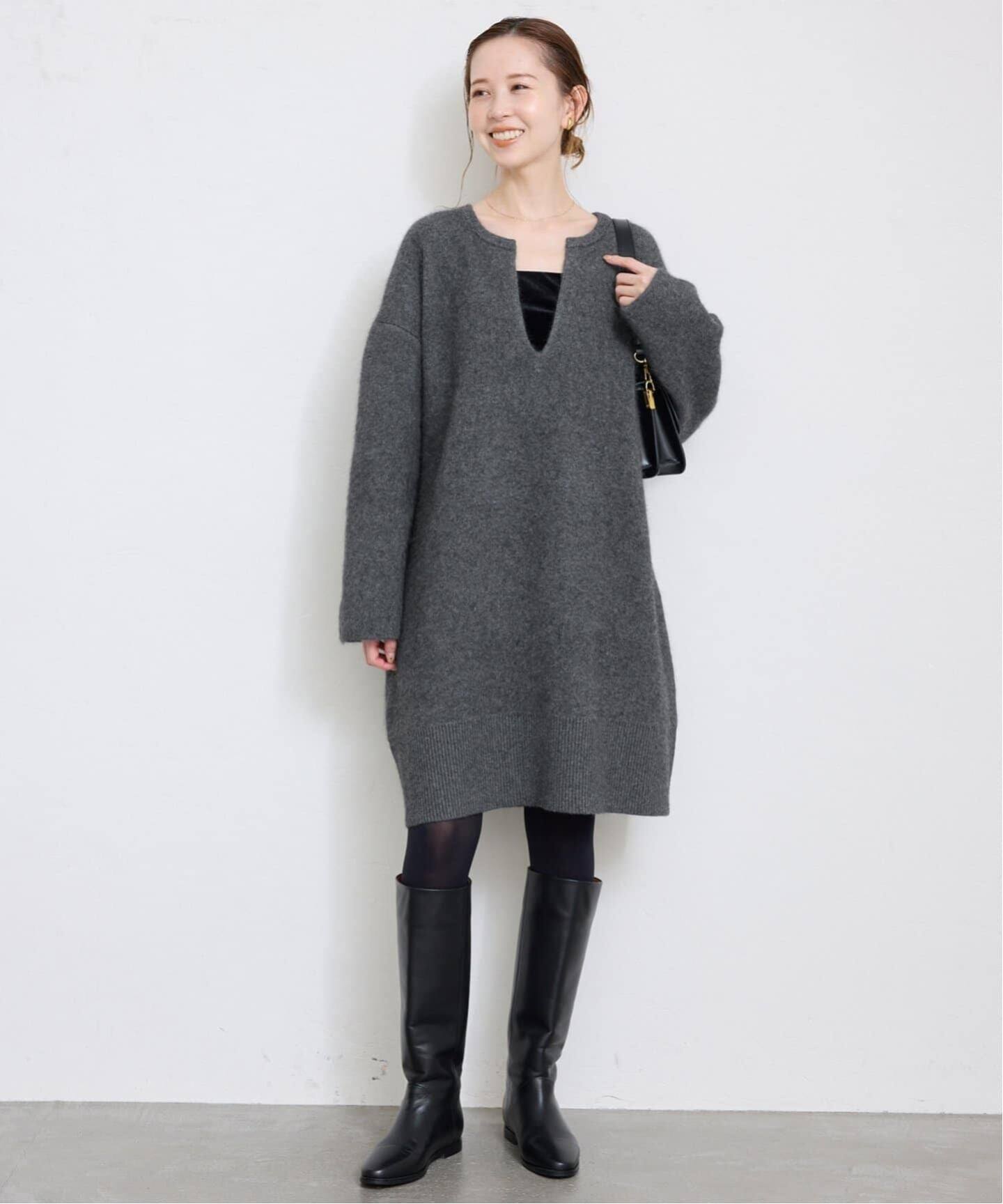 24AW SLOBE IENA ウォッシャブルファーリーミニワンピース　グレー 追加》ウォッシャブルファーリーミニワンピース（ニットワンピース