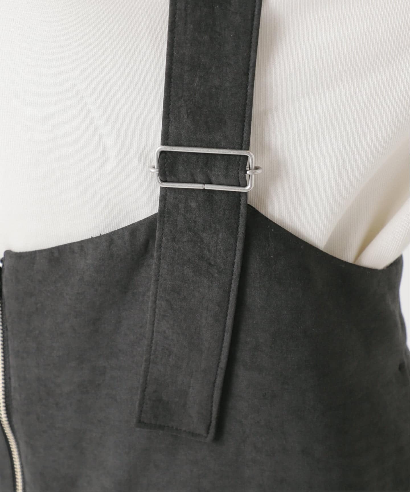 アイラインフロントジップジャンパースカート（ワンピース）｜SLOBE