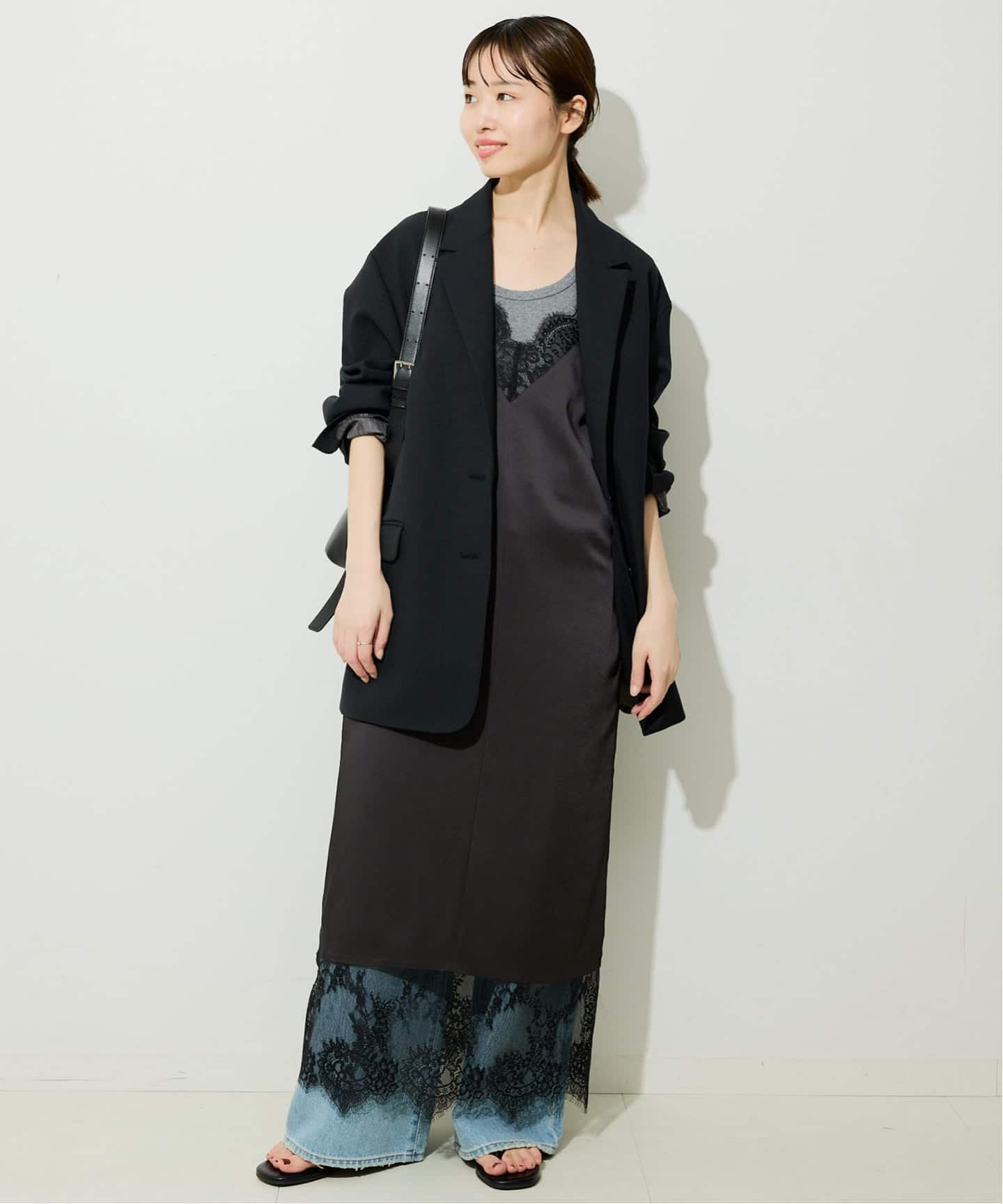 SLOBE IENA ブラック サロペットワンピース 美品 美品】SLOBE IENA ピンタックフリルワンピース 黒 - メルカリ