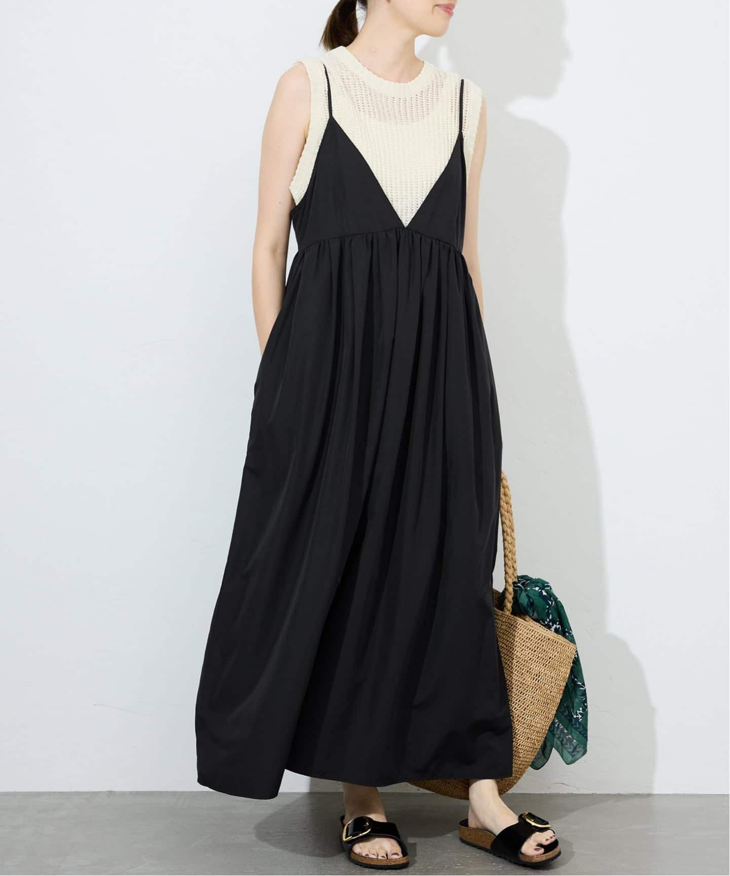 SLOBE IENA タフタギャザーキャミワンピース/36/ブラック WEB限定/追加》タフタギャザーキャミワンピース（ワンピース）｜SLOBE