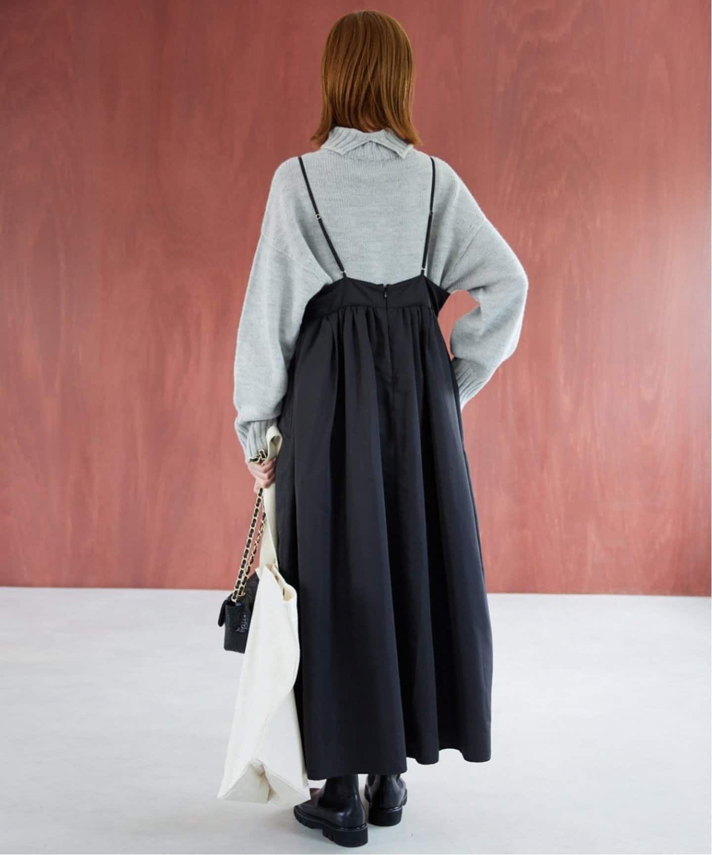 美品 SLOBE IENA タフタ ギャザーキャミワンピース ネイビー ゆったり WEB限定/追加》タフタギャザーキャミワンピース（ワンピース