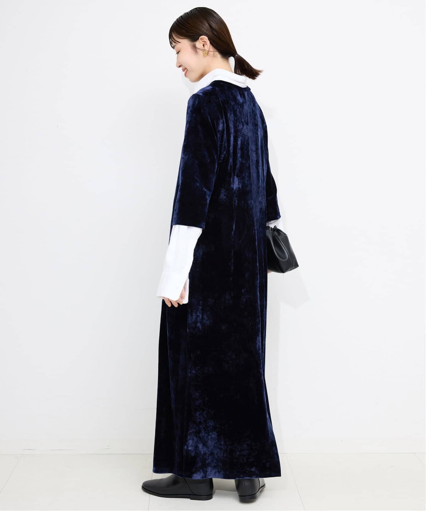 イエナ　ベロアニットIラインワンピース　ブラック IENA（イエナ）の「ベロアニットIラインワンピース（ワンピース）」 - WEAR