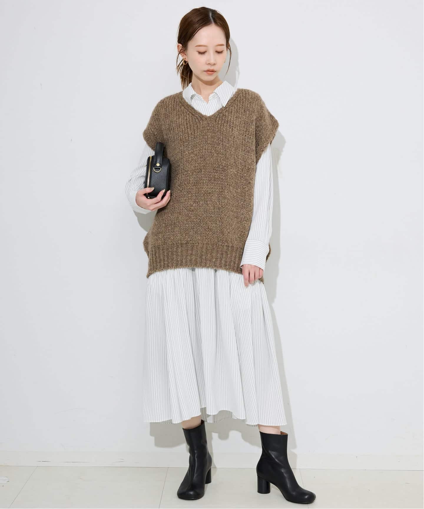 チョークストライプティアードシャツワンピース （ブラウン） ￥15,400 チョークストライプティアードシャツワンピース（ワンピース）｜SLOBE