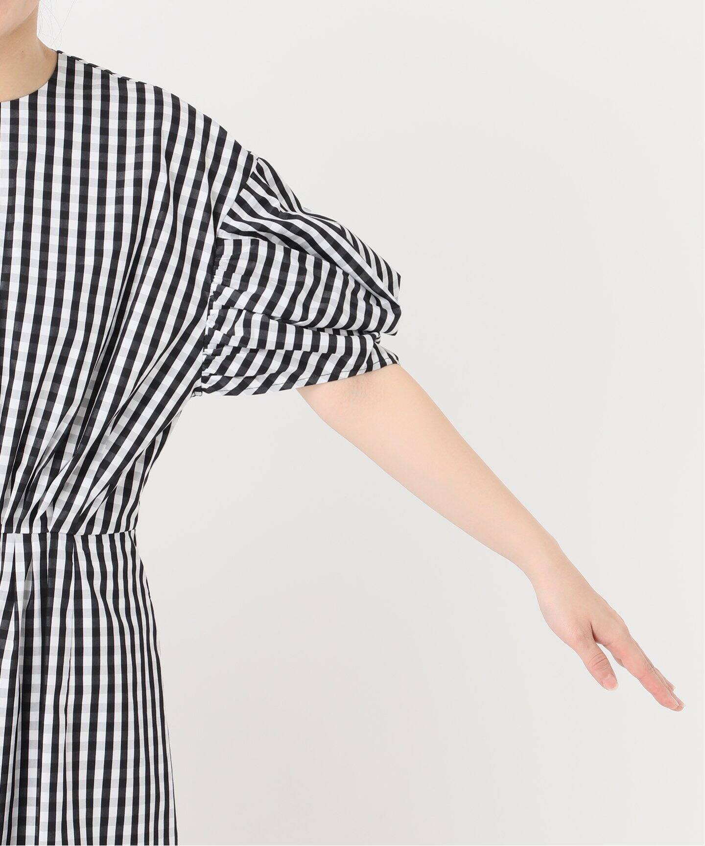 【美品】AMICA kids ギンガムチェック ワンピース 4y-6y 美品】AMICA kids ギンガムチェック ワンピース 4y-6y - メルカリ
