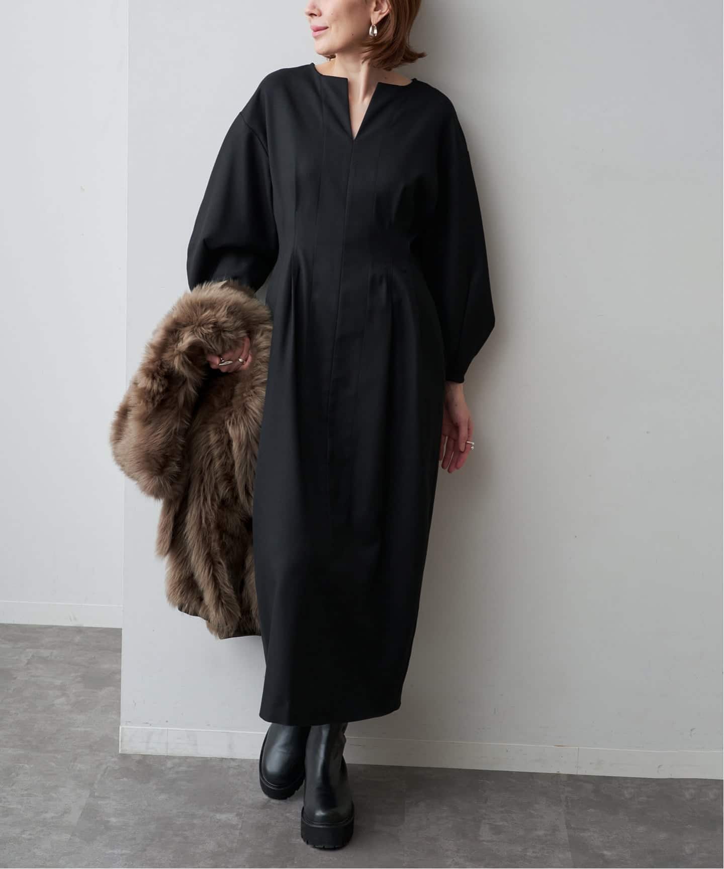 美品！ ヴェルメイユパーイエナ ツイルウエストシェイプワンピース ブラック 40 追加3予約》P/Ryツイルウエストシェイプワンピース（ワンピース