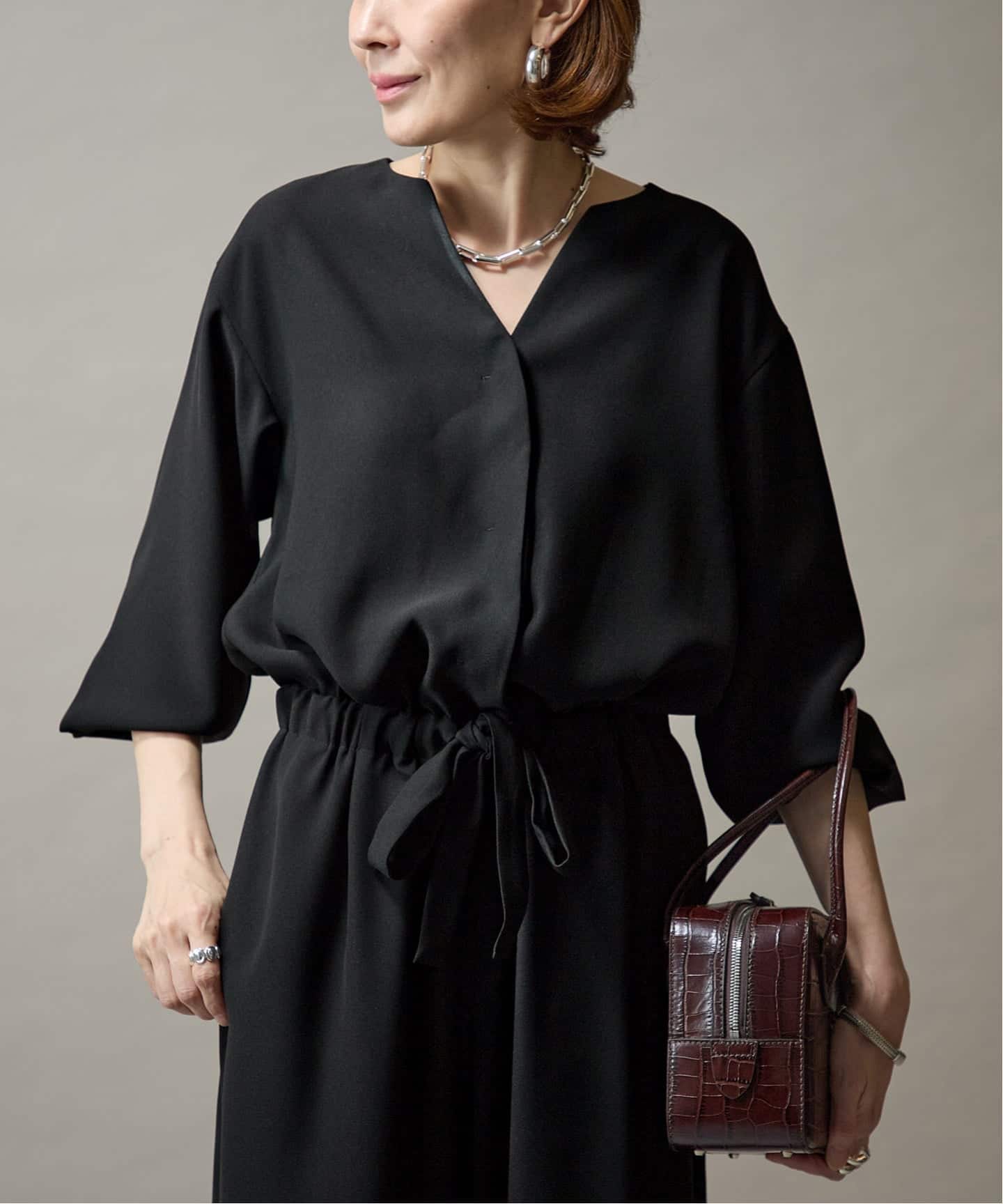 バックサテンジョーゼットオールインワン（つなぎ／オールインワン