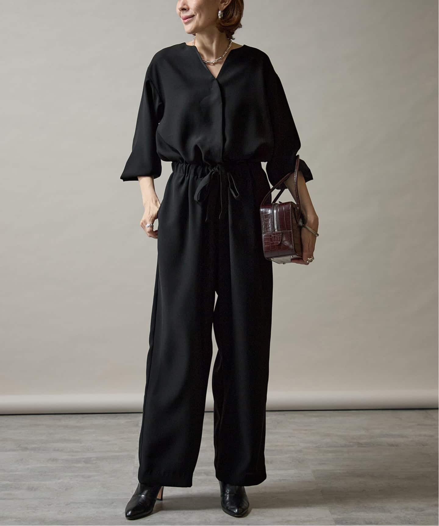 【新品】Heve サテンオールインワン　Black バックサテンジョーゼットオールインワン（つなぎ／オールインワン