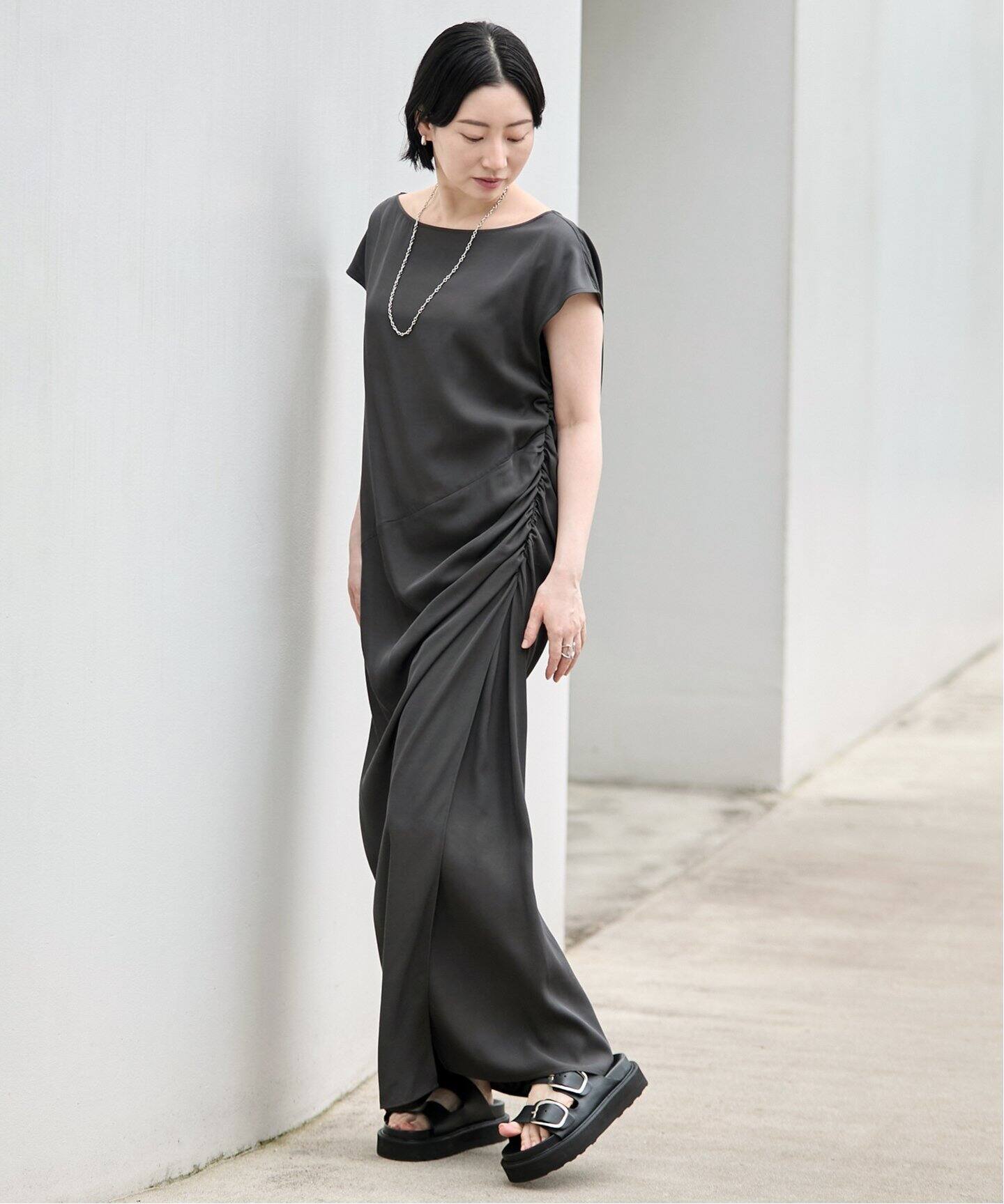 ヴェルサス Versus 美型 ツィード マーメイド型ワンピース ヴェルサス  