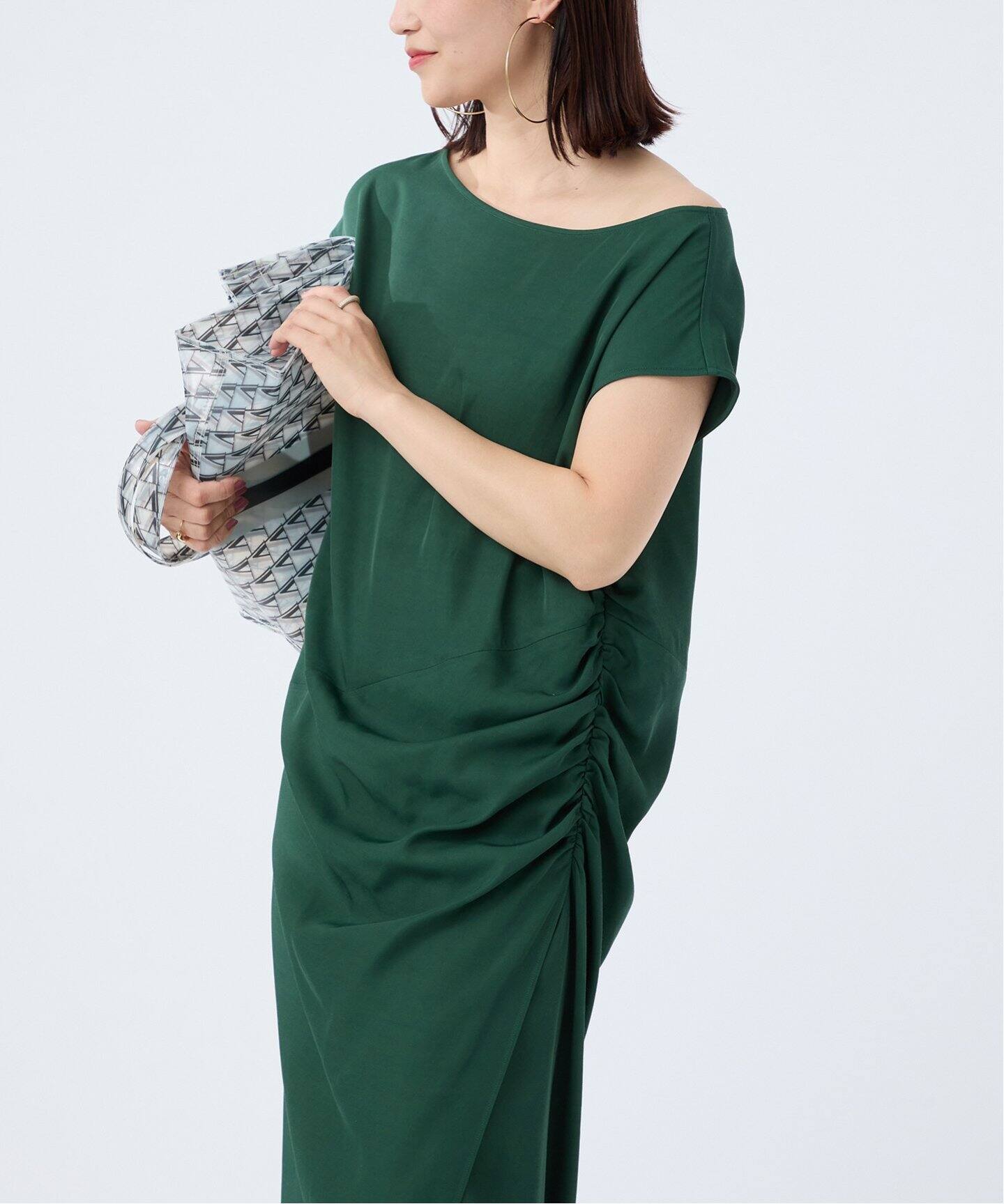 レーヨンシルクツイルアシンメトリーワンピース（ワンピース