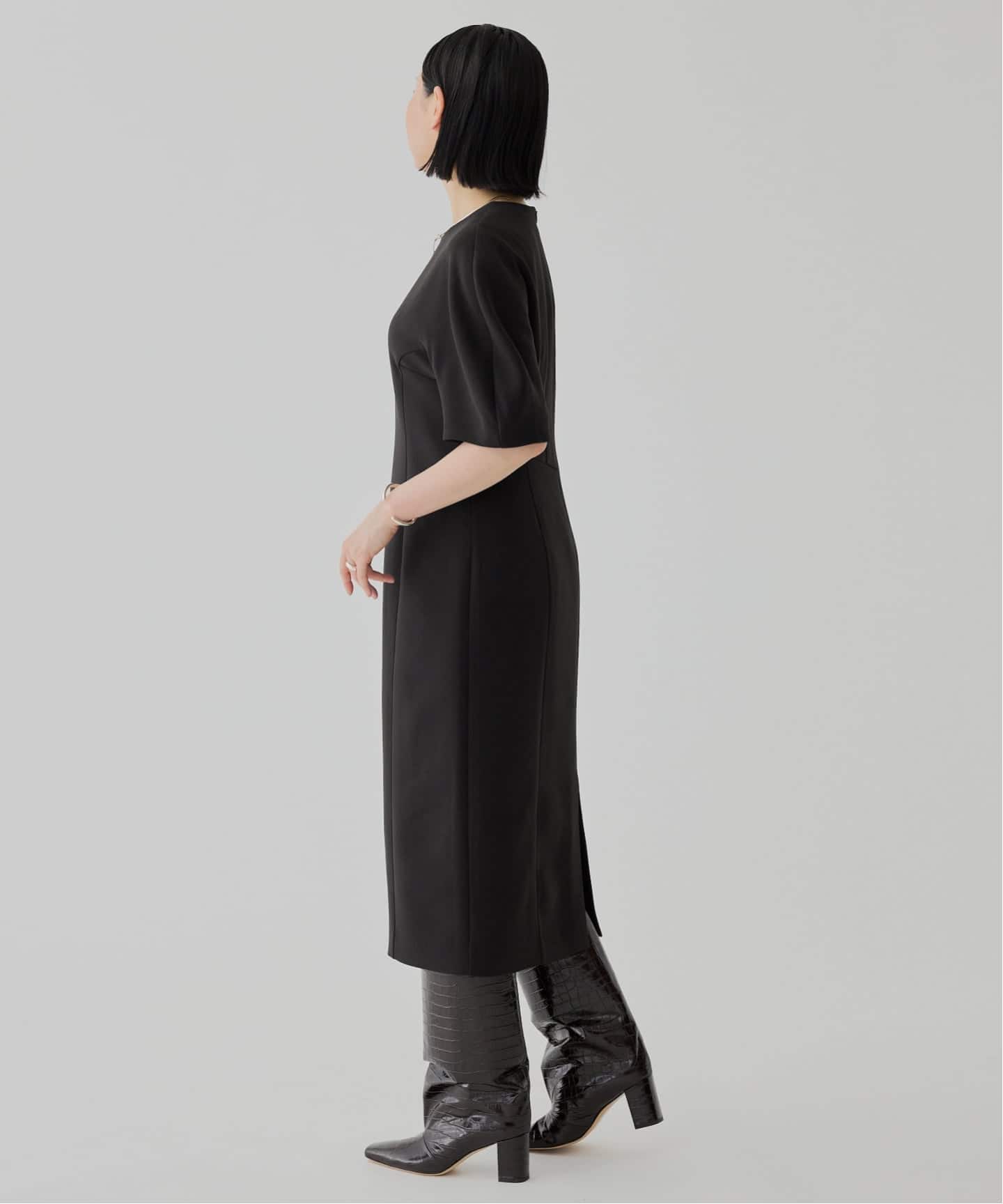 VERMEIL par iena ポンチクルーネックワンピース ロング 長袖 黒 予約》W-FACEクルーネックワンピース（ワンピース）｜VERMEIL
